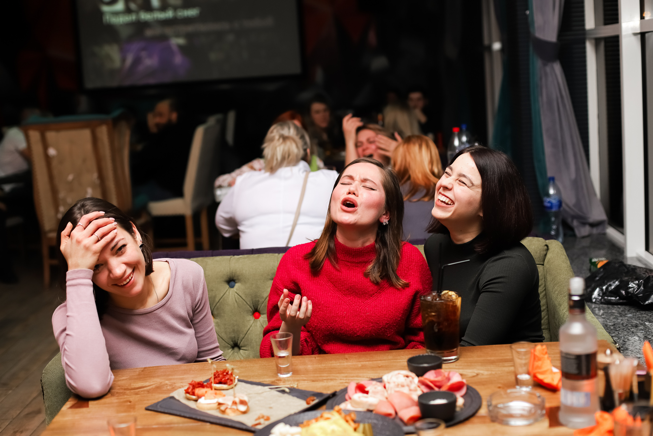 Репортаж мероприятия для клуб-ресторана ДАЛИ. Фотограф Карпачан Анастасия