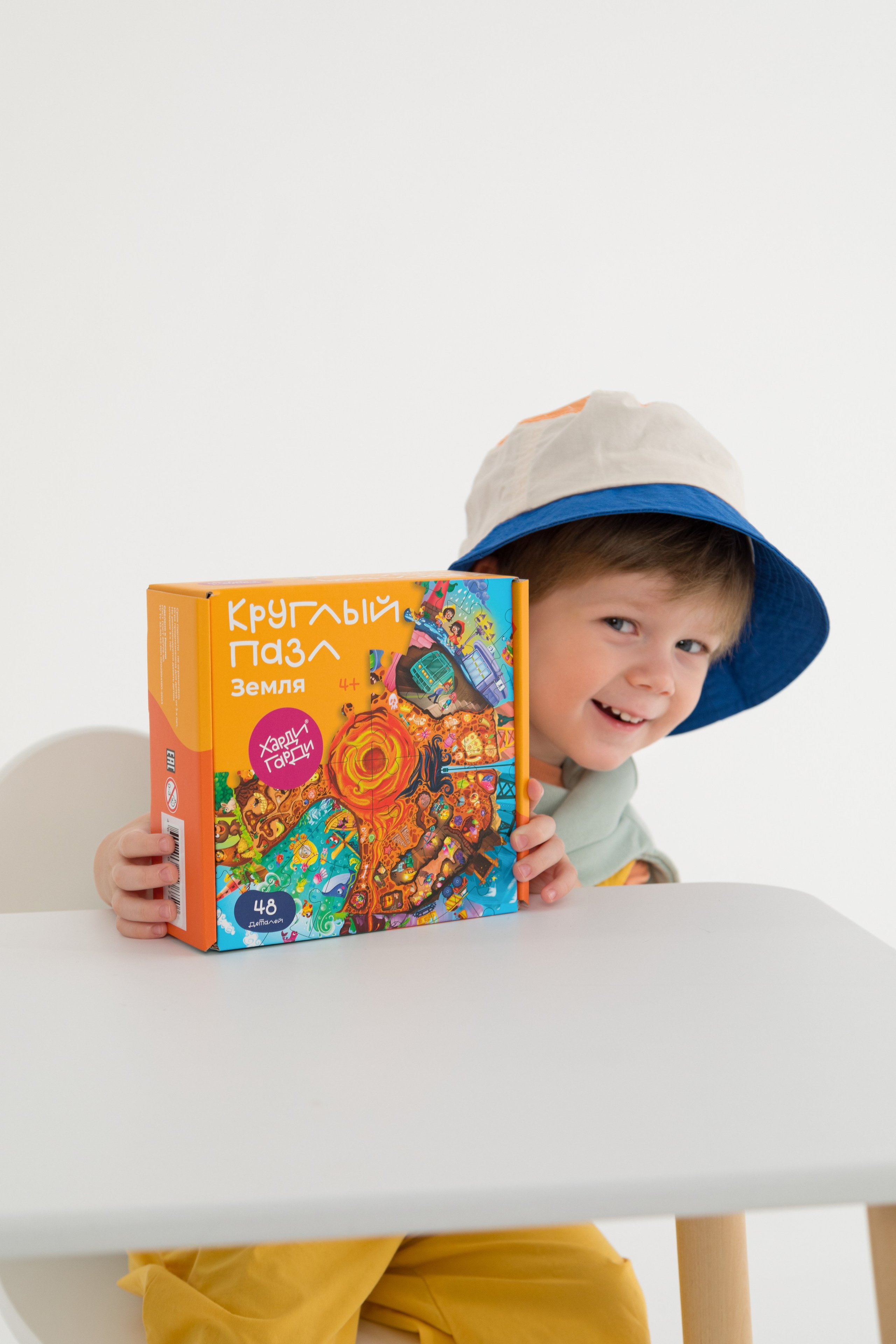 Съемка в циклораме для Харди Гарди. Детский и контент фотограф Надя Волкова Санкт-Петербург