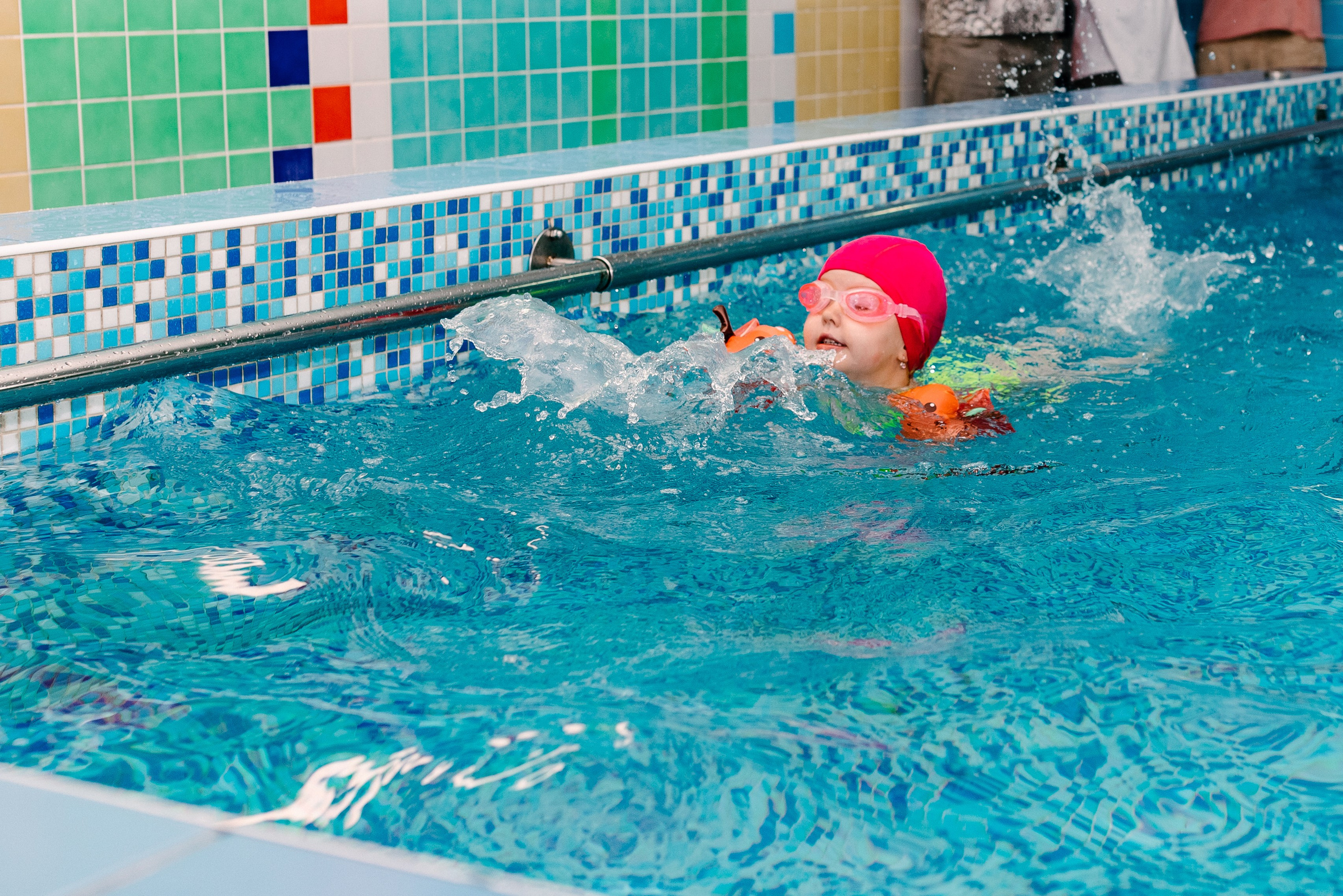 Репортажная съёмка. Дельфиньи игры. Бодибум Пермь. Фотограф Пермь. Свадьбы. Семья и дети, школа, д. сад. Фотокниги