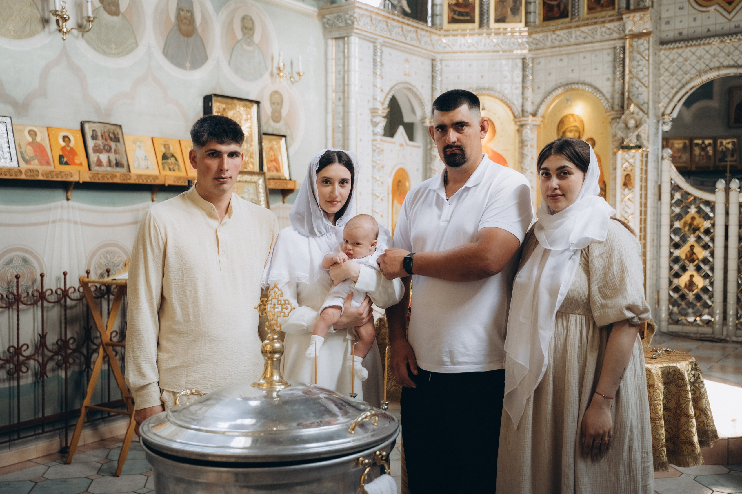 Крещение Арсения (Дом Милосердия). Семейный фотограф в Минске Дарья Дреко