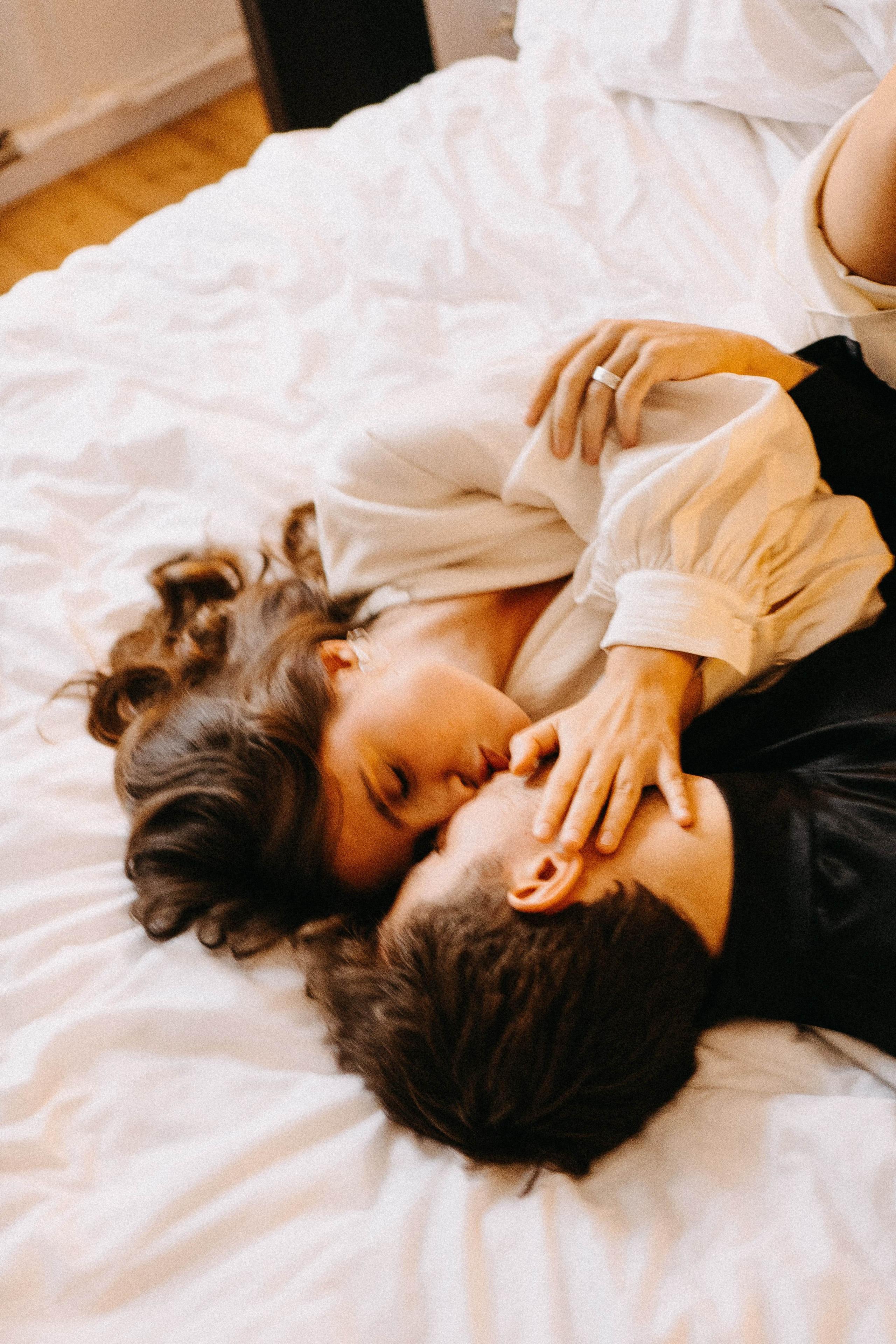 СБОРЫ ЖЕНИХА И НЕВЕСТЫ В УЮТНОЙ КВАРТИРЕ В ЦЕНТРЕ САНТК-ПЕТЕРБУРГА. Профессиональный фотограф, Санкт-Петербург — Виктория Богомолова