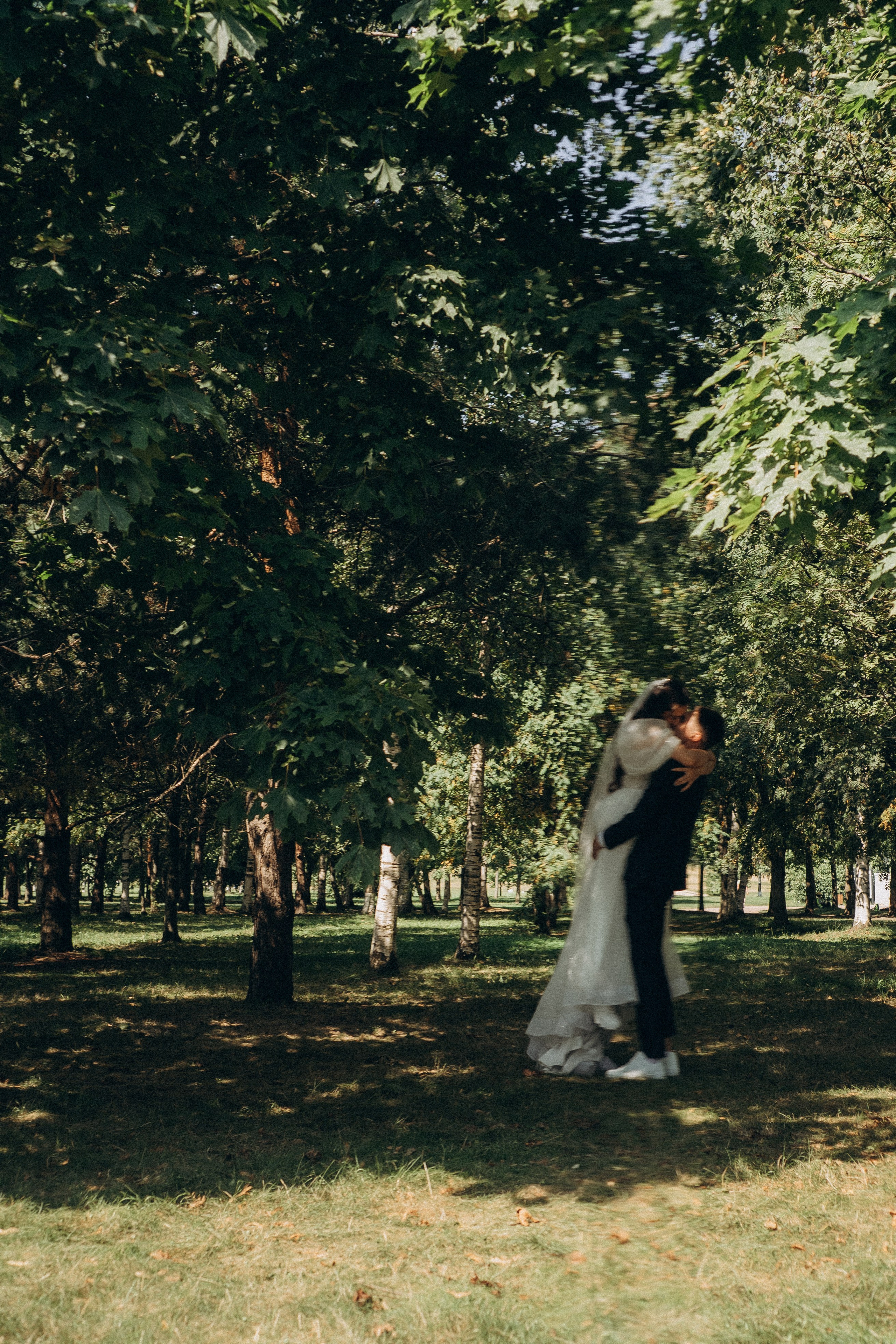 СВАДЕБНАЯ СЬЕМК В ПАРКЕ 300-ЛЕТИЯ. Профессиональный фотограф, Санкт-Петербург — Виктория Богомолова