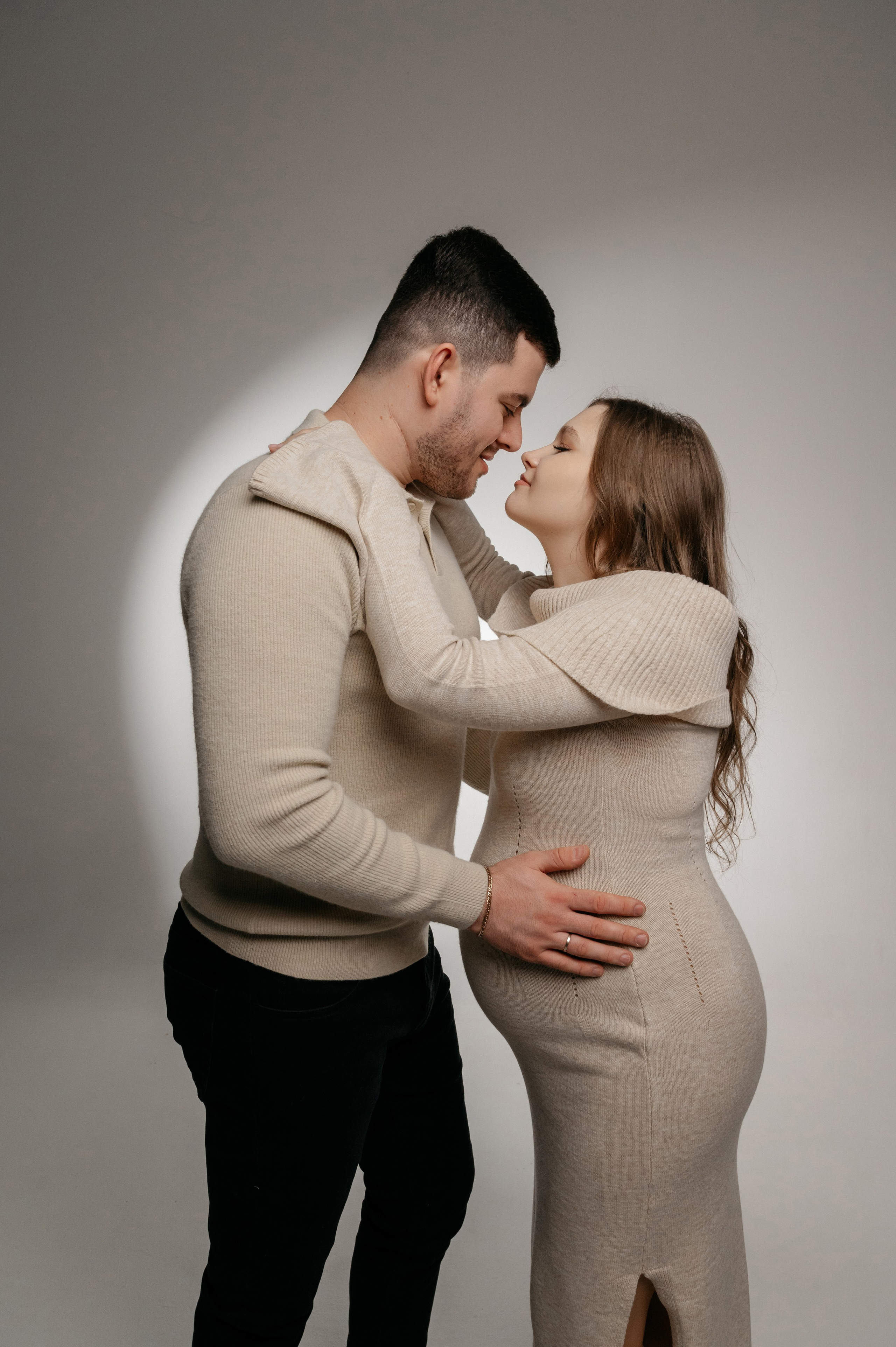 Нежная фотосессия беременности для Юли и Анзора. Свадебный фотограф Мария Строгонова