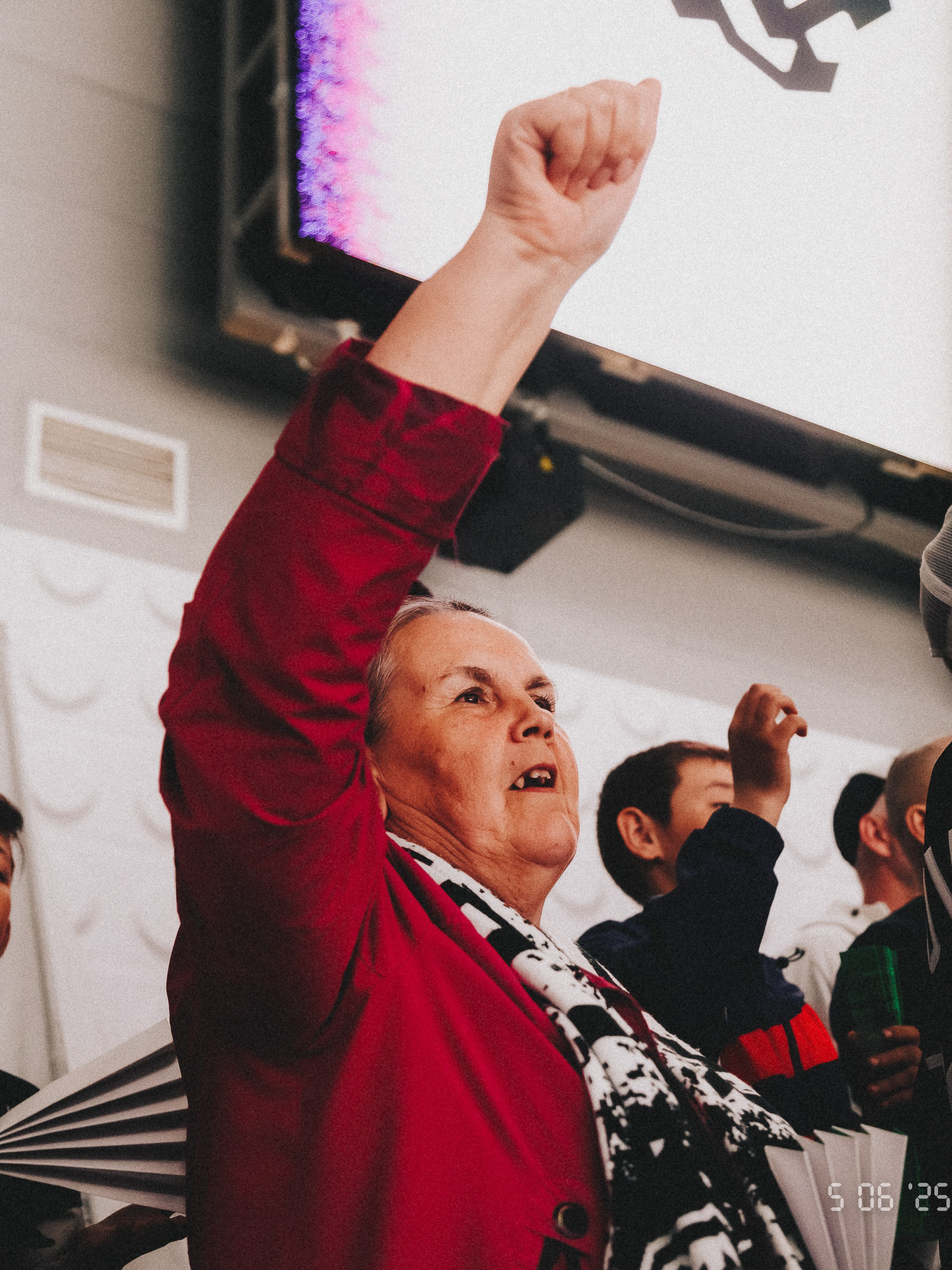 ТРАКТОР Х ДИНАМО (атмосфера). Репортажный фотограф Макс Брагин