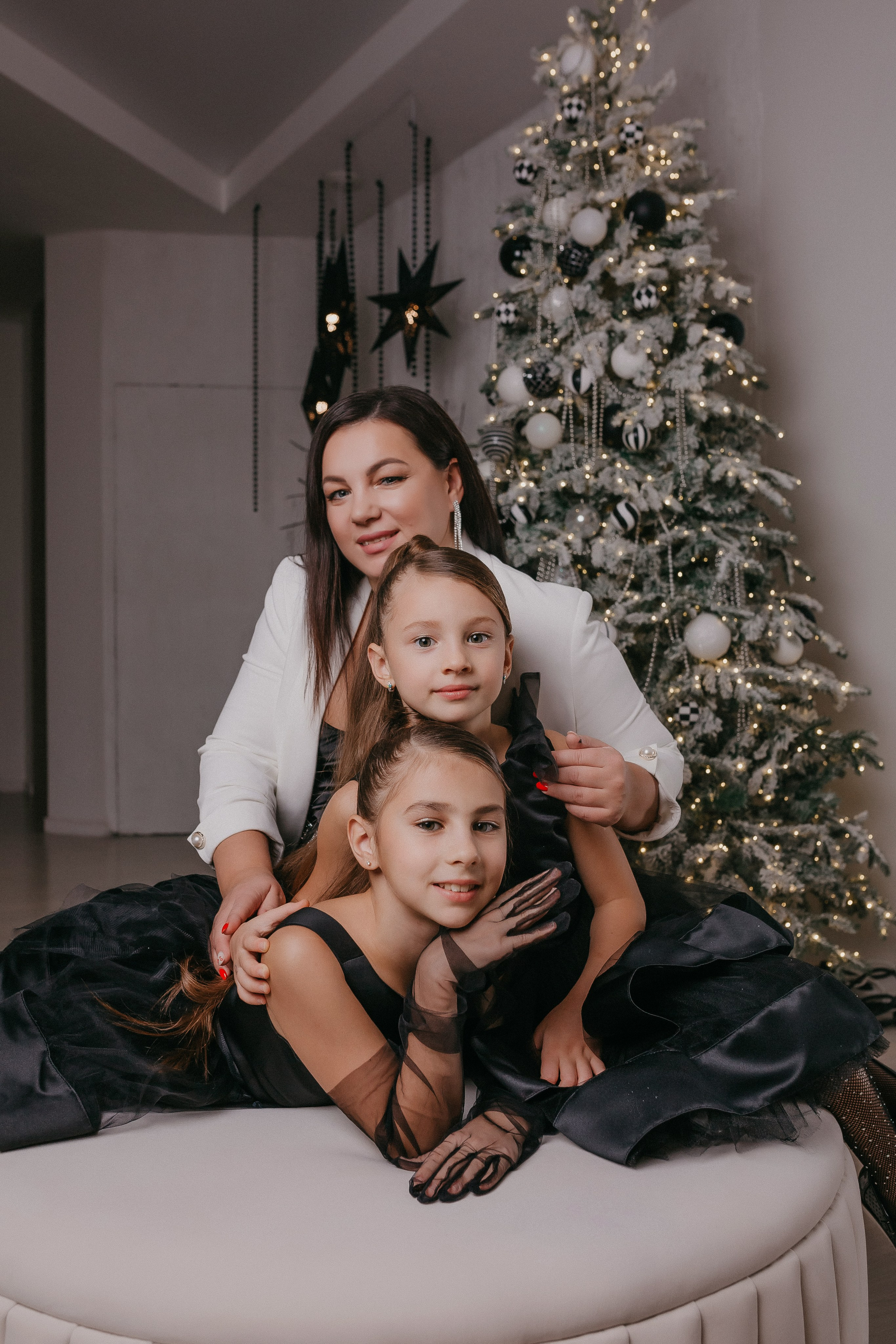 Девочки в чёрном. Семейный фотограф в Сургуте