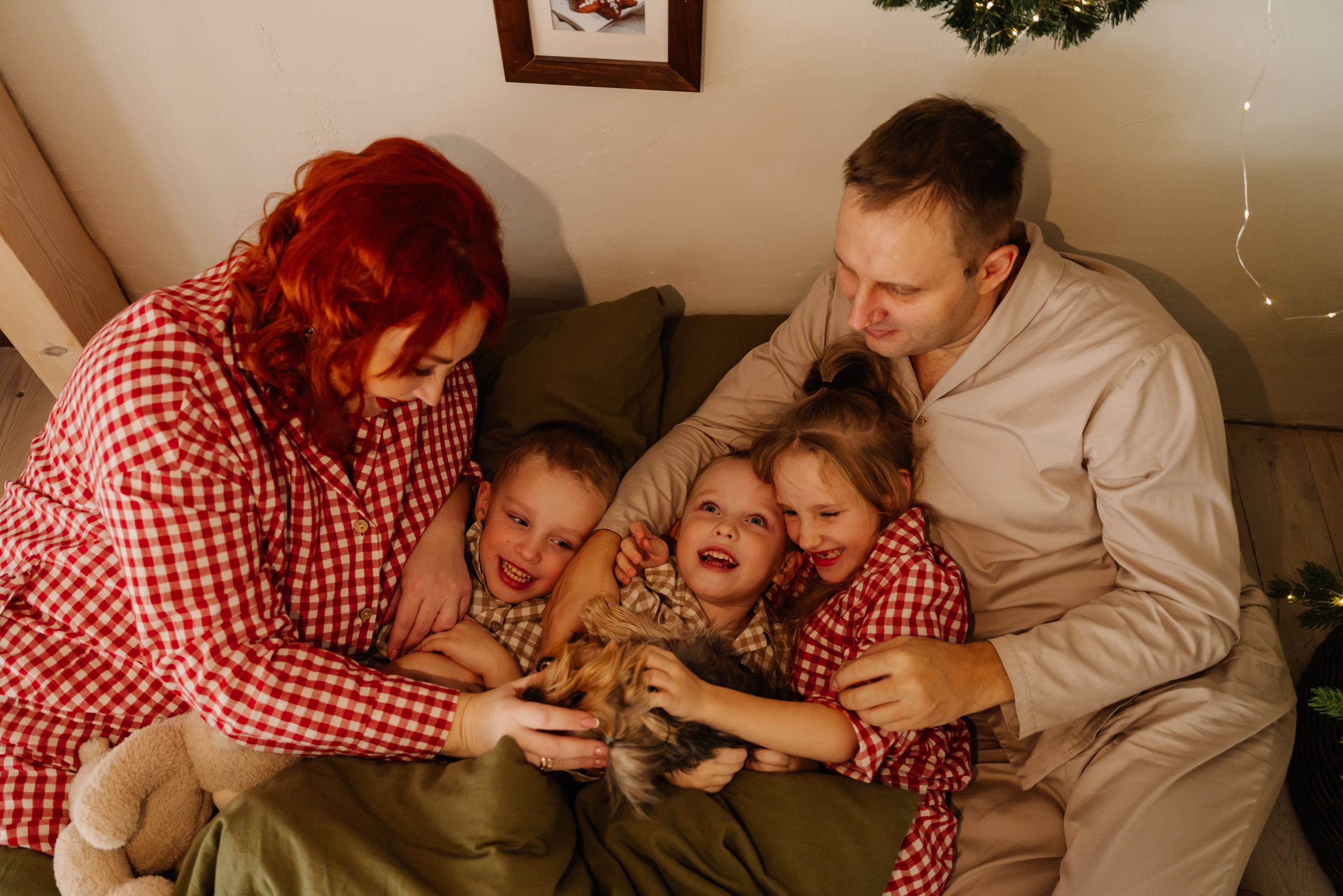 Денис и Елена с прекрасной дочкой и двойняшками-сыночками. СВАДЕБНЫЙ ФОТОГРАФ КРАСНОЯРСК