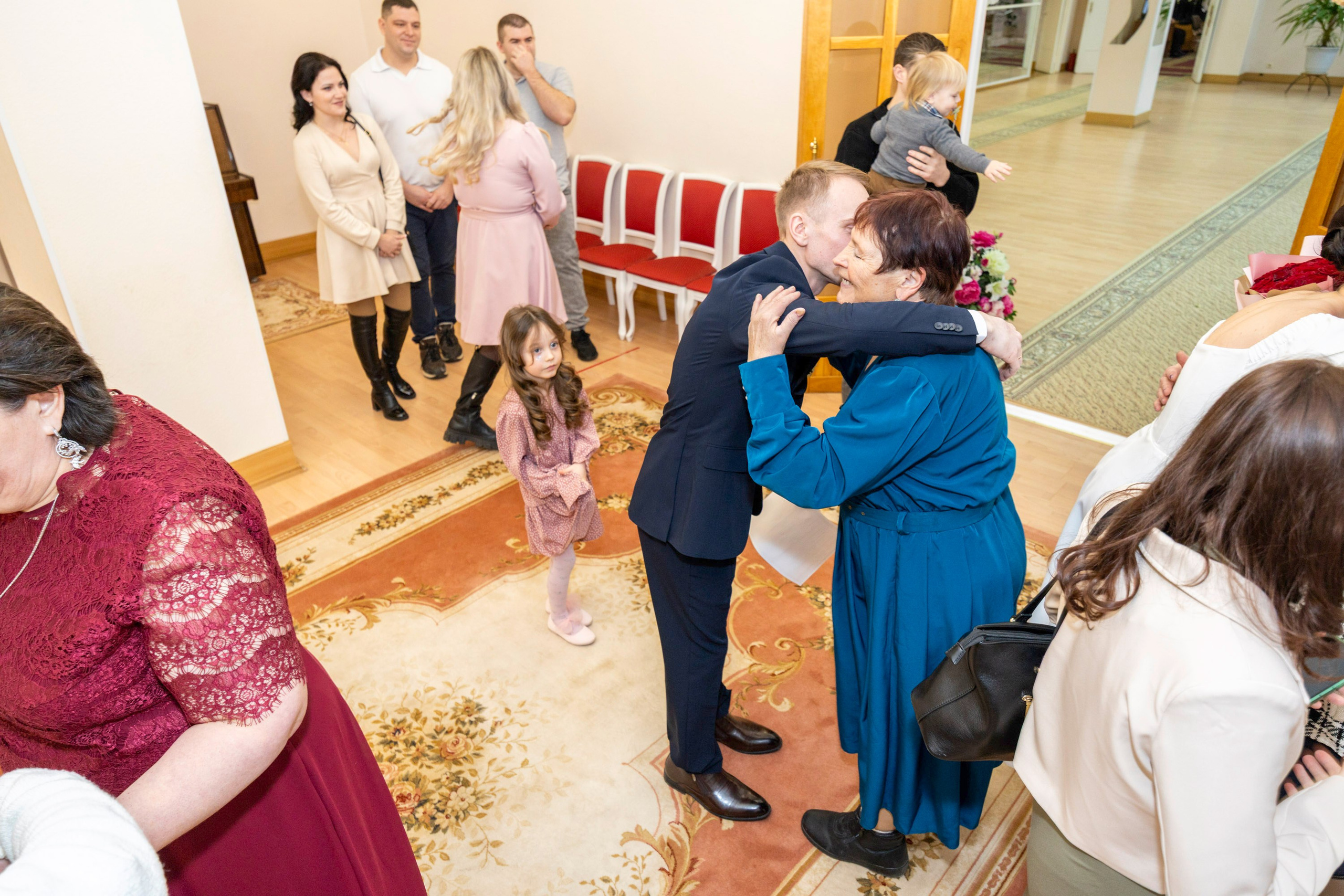 Свадьба, роспись в ЗАГСе, венчание, крещение, выписка из роддома — фотосъёмка. Визуальная упаковка брендов и проектов через фото и видеопроизводство