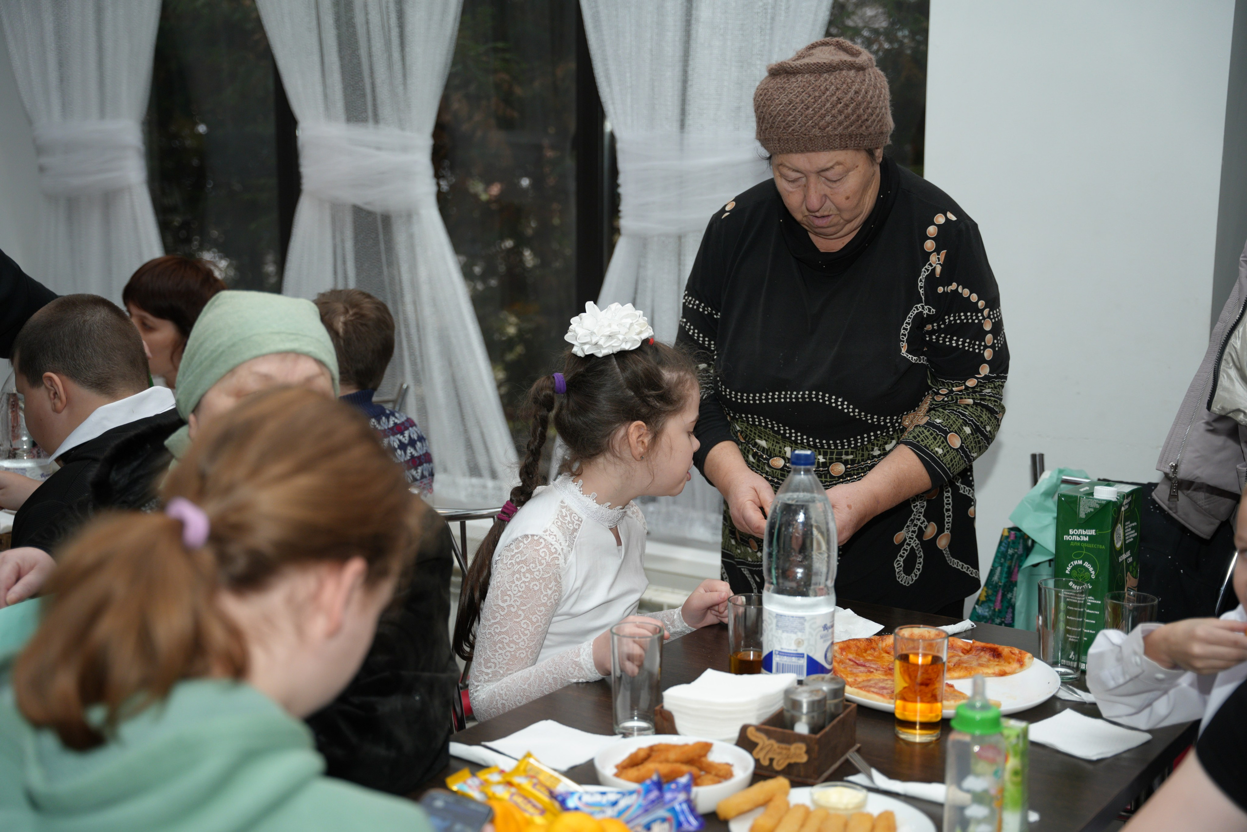 Социально —благотворительная акция «Ты в этом мире не один», посвященная Международному дню инвалидов. ВЫПУСКНЫЕ АЛЬБОМЫ, Школьный фотограф, семейный и свадебный в Саратове и области Ольга Плаксина