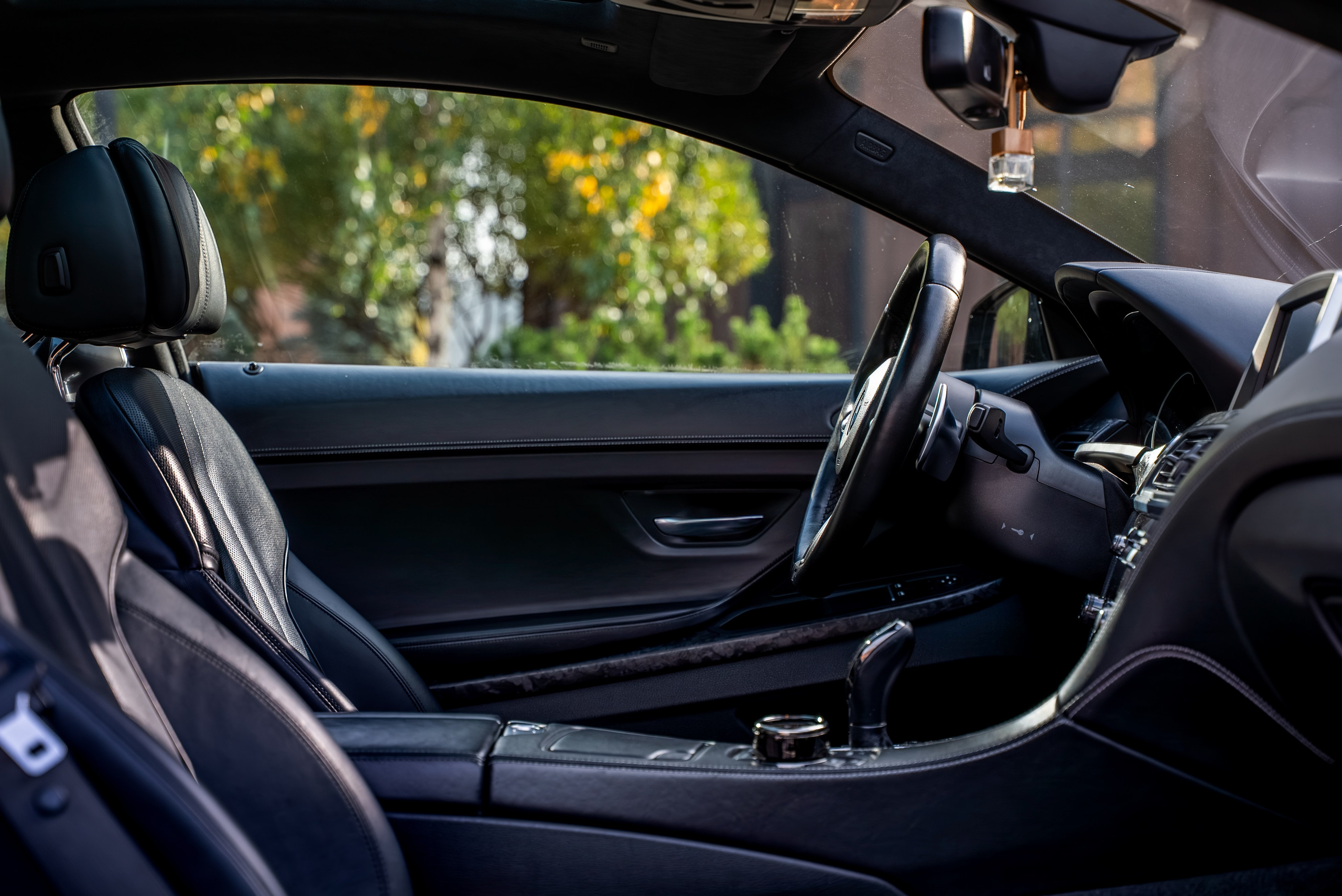 Авто на продажу BMW 6M series coupe. KUSTOV PRODUCTION — профессиональная фотосъёмка в Москве