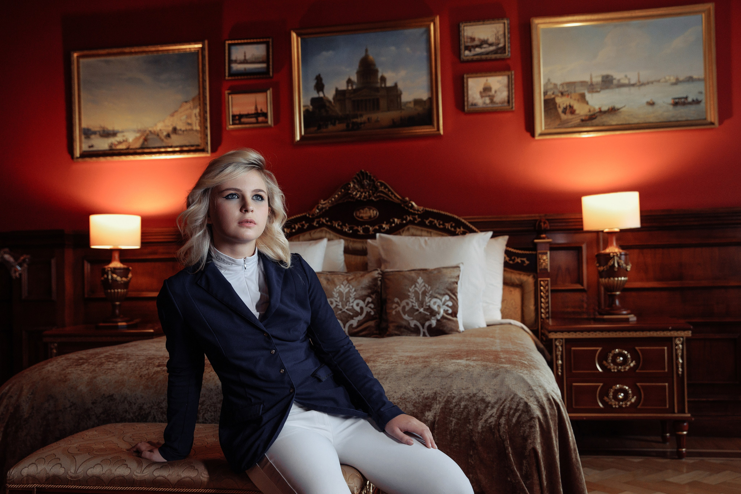 Фотосессия Евы Демидовой во дворце Трезини. Санкт-Петербург. Ева Демидова. Спортсмен по конкуру в Санкт-Петербуре