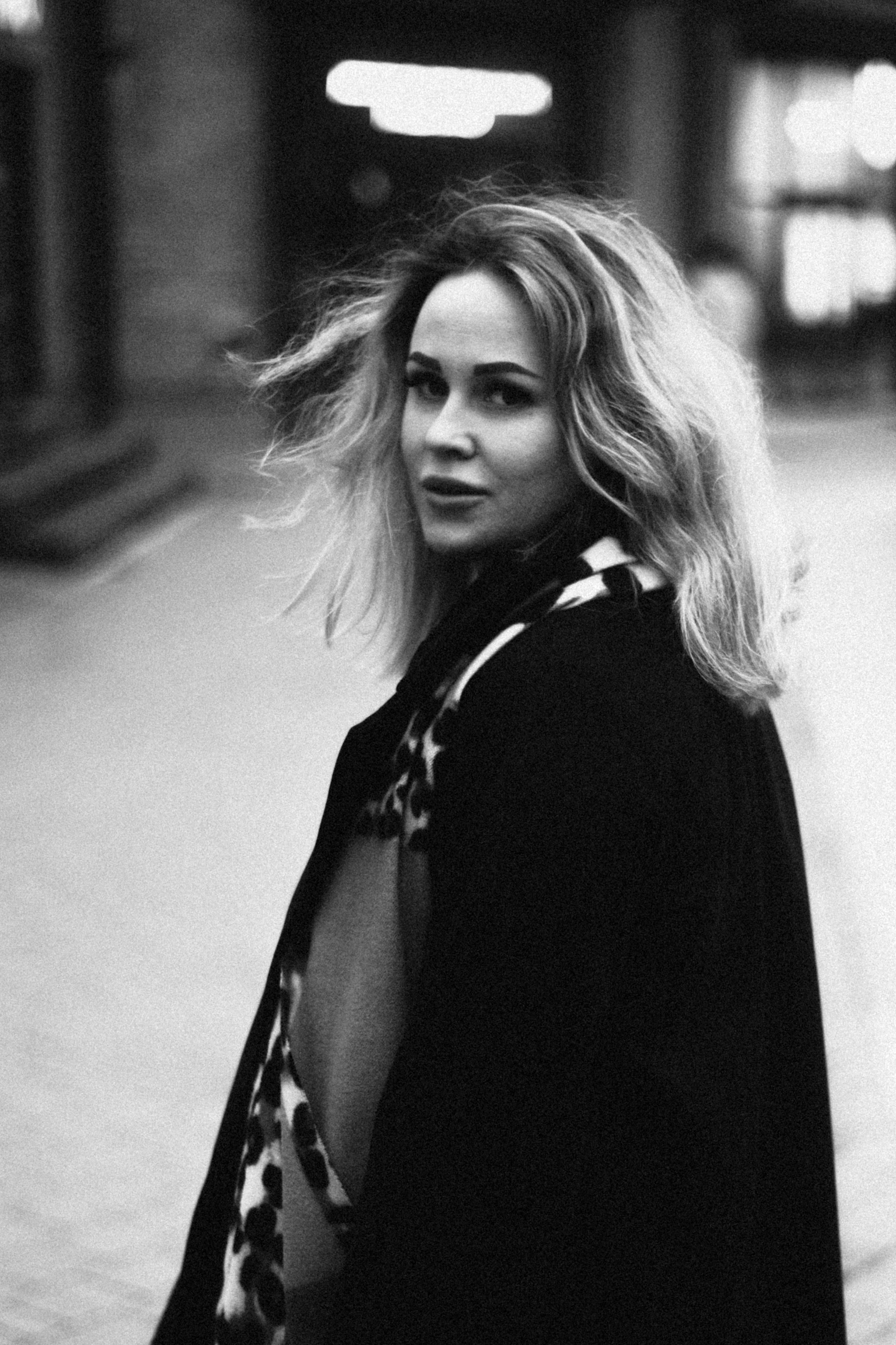 Киношная съемка около арт-пространства «Дизайн завод» и «Хлебозавод»