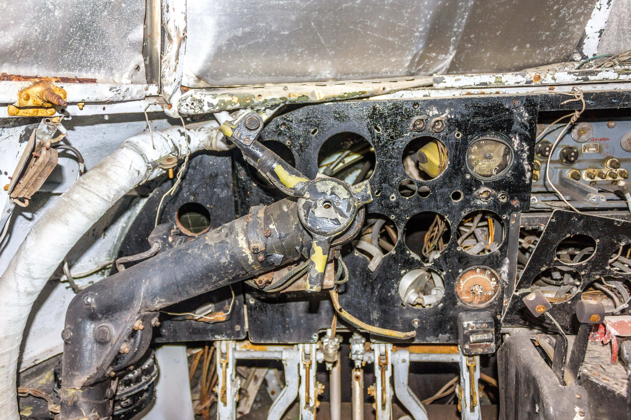 Ил-12 (Монино). Фотоальбом показывающий увлекательный мир авиации и мир медведей Андрея Иванова