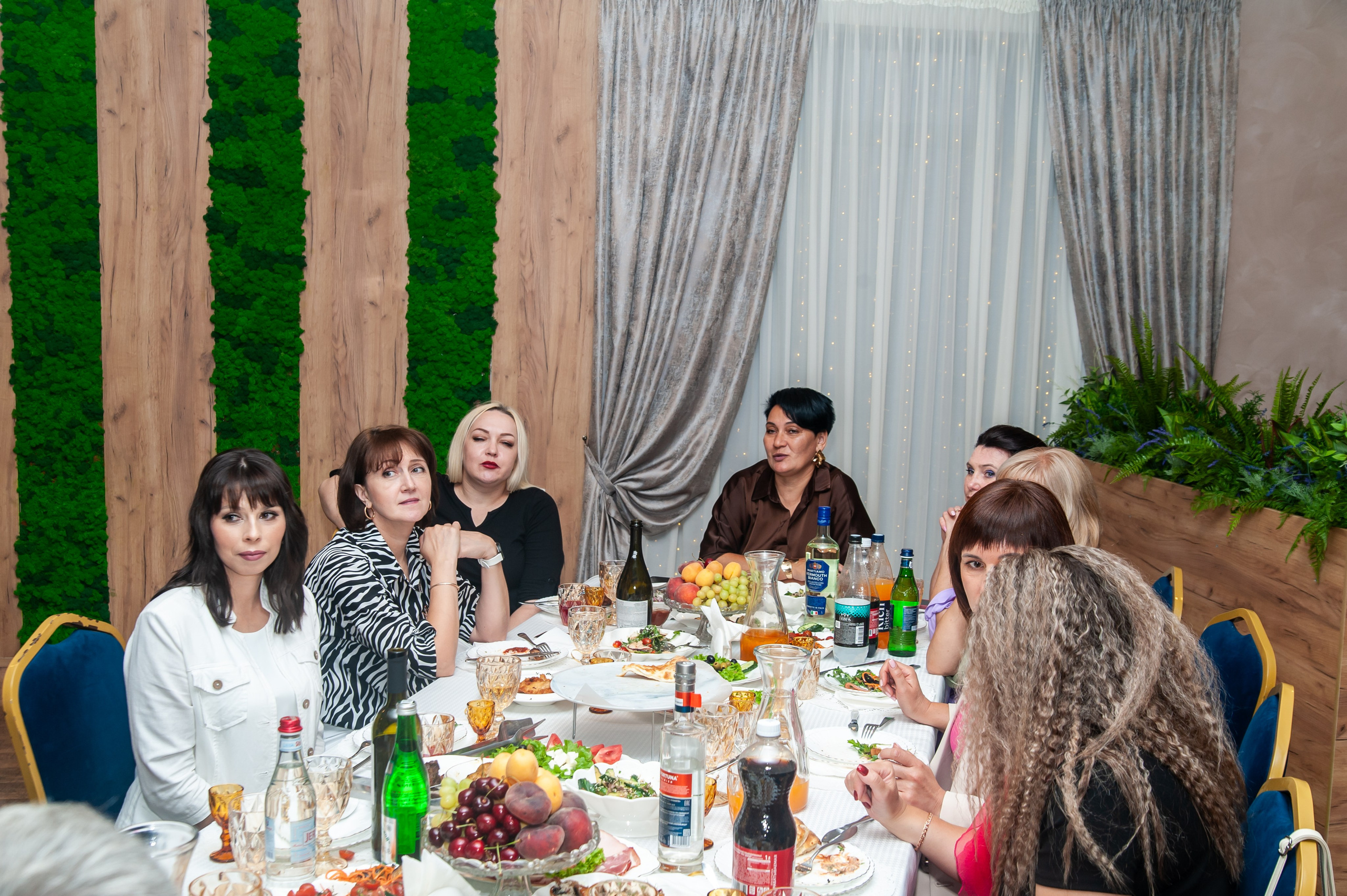 Выпускной МАОУ СОШ № 17 им. Эдуарда Есаяна. Свадебный и семейный фотограф Денис Лукьянов в Краснодаре, Краснодарском крае и Республике Крым