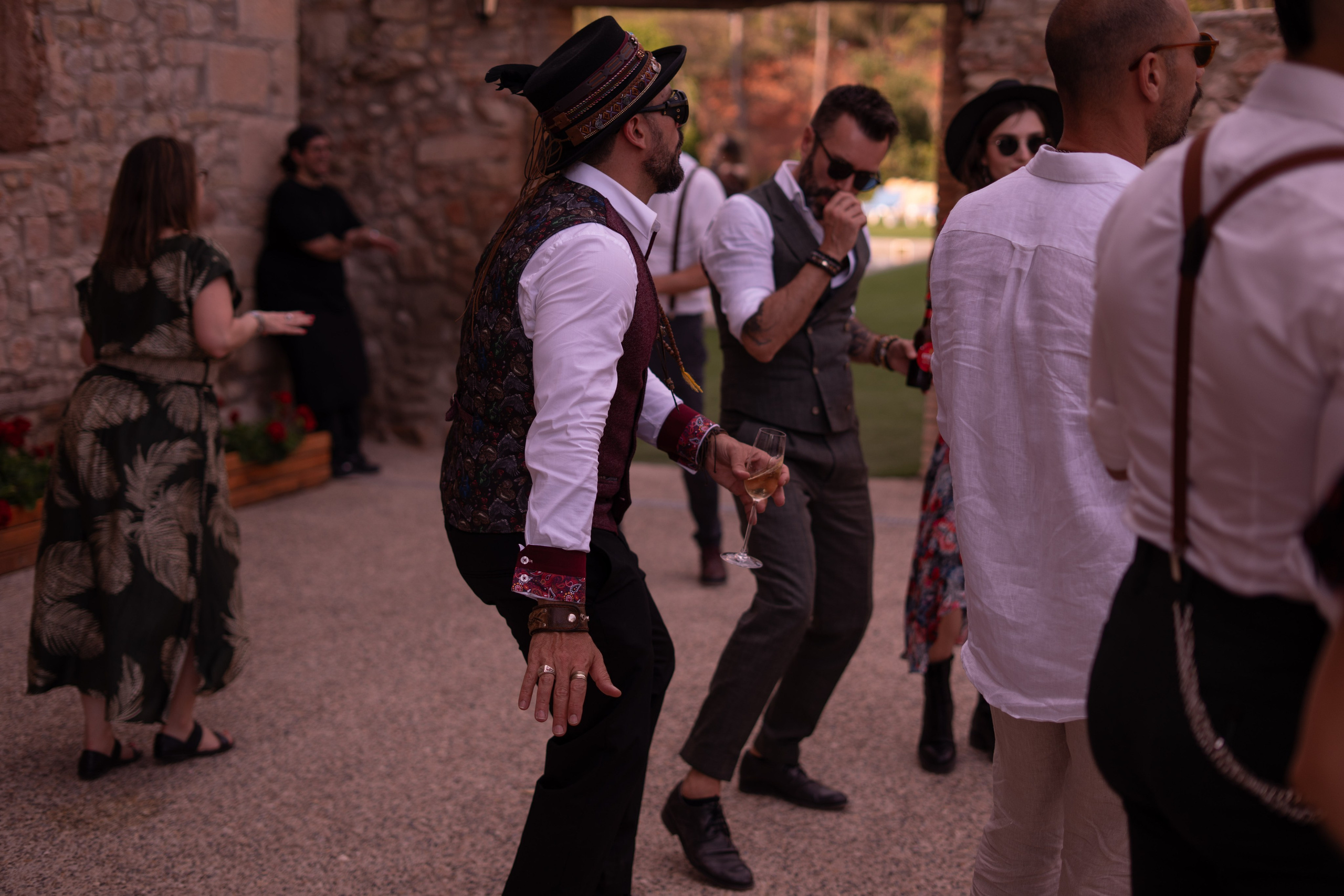 Stasy and Roberto. Wedding Photographer in Barcelona and Medellin