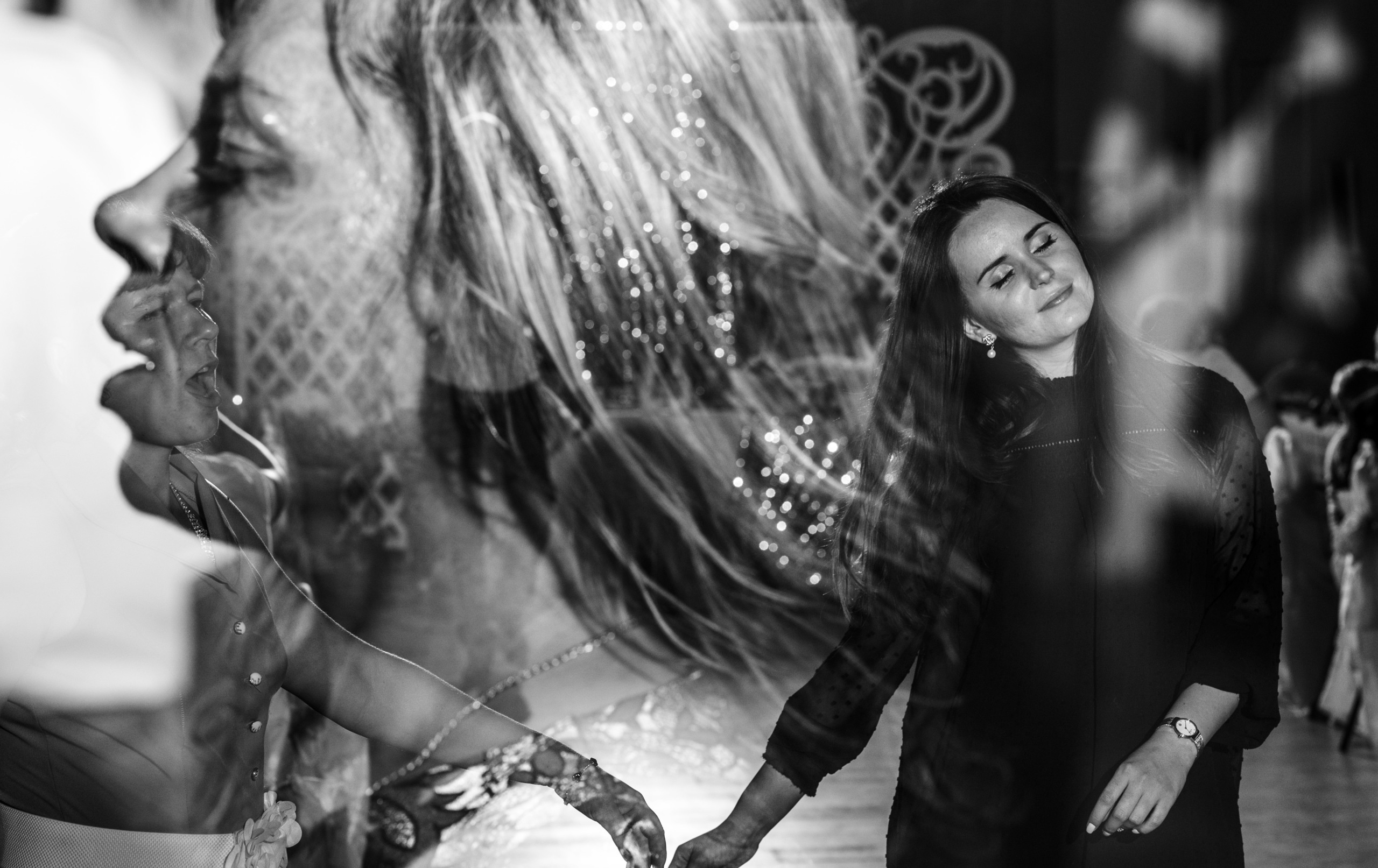 Свадьбы. Спасибо за проявленный интерес к моему творчеству! Меня зовут Россохат