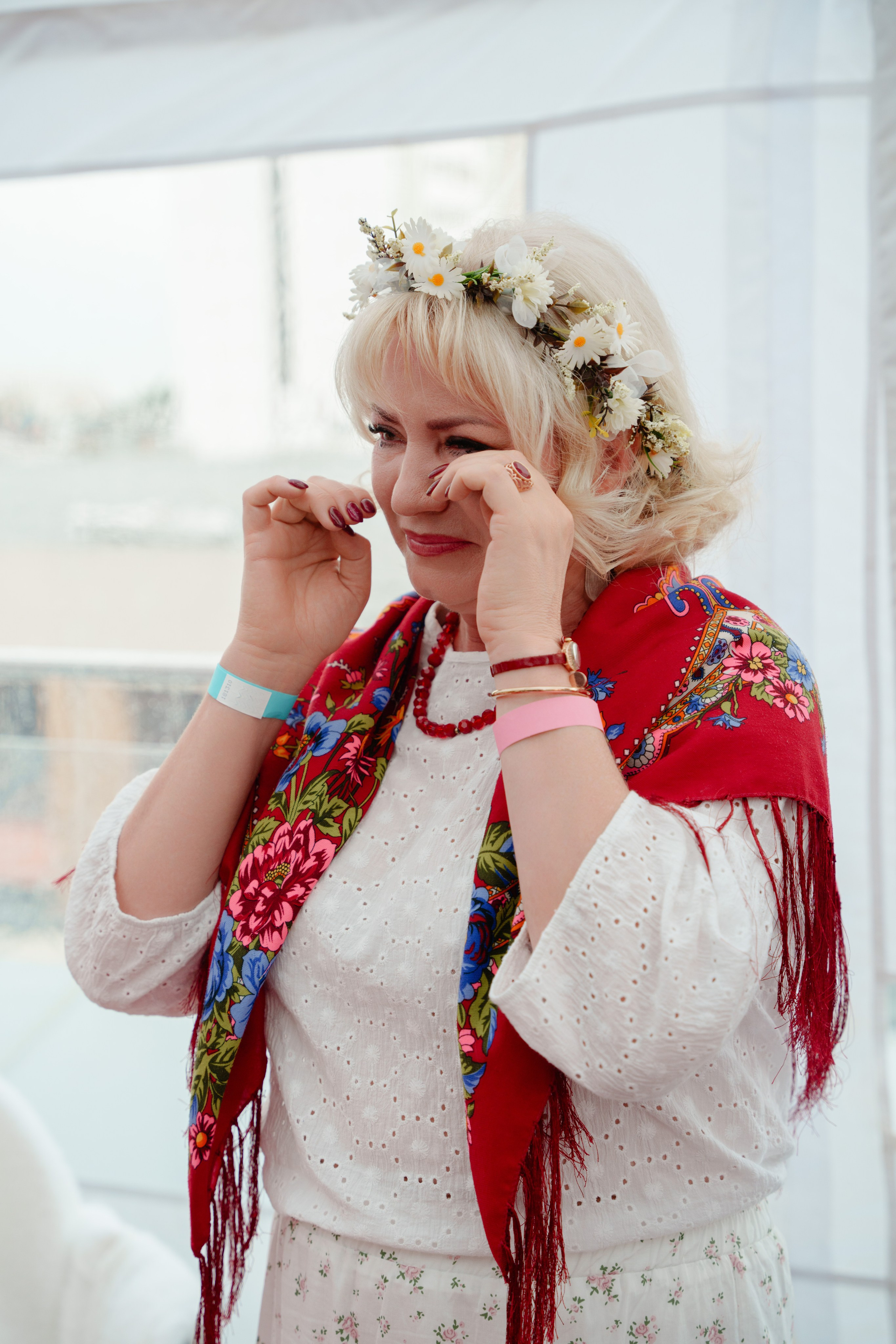 Репортажный фотограф на гендер пати в славянском стиле в Москве. Репортажный фотограф Москва Сергей Дружинин