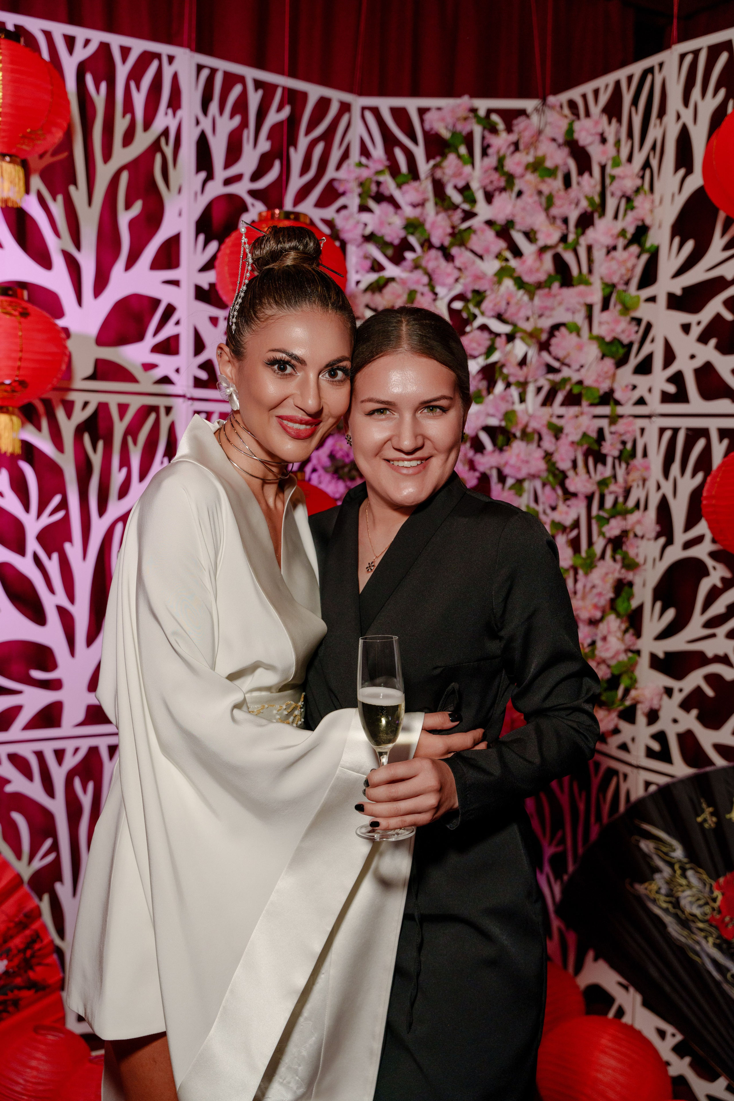 Репортажный фотограф на день рождения в ресторане KAI. Репортажный фотограф Москва Сергей Дружинин