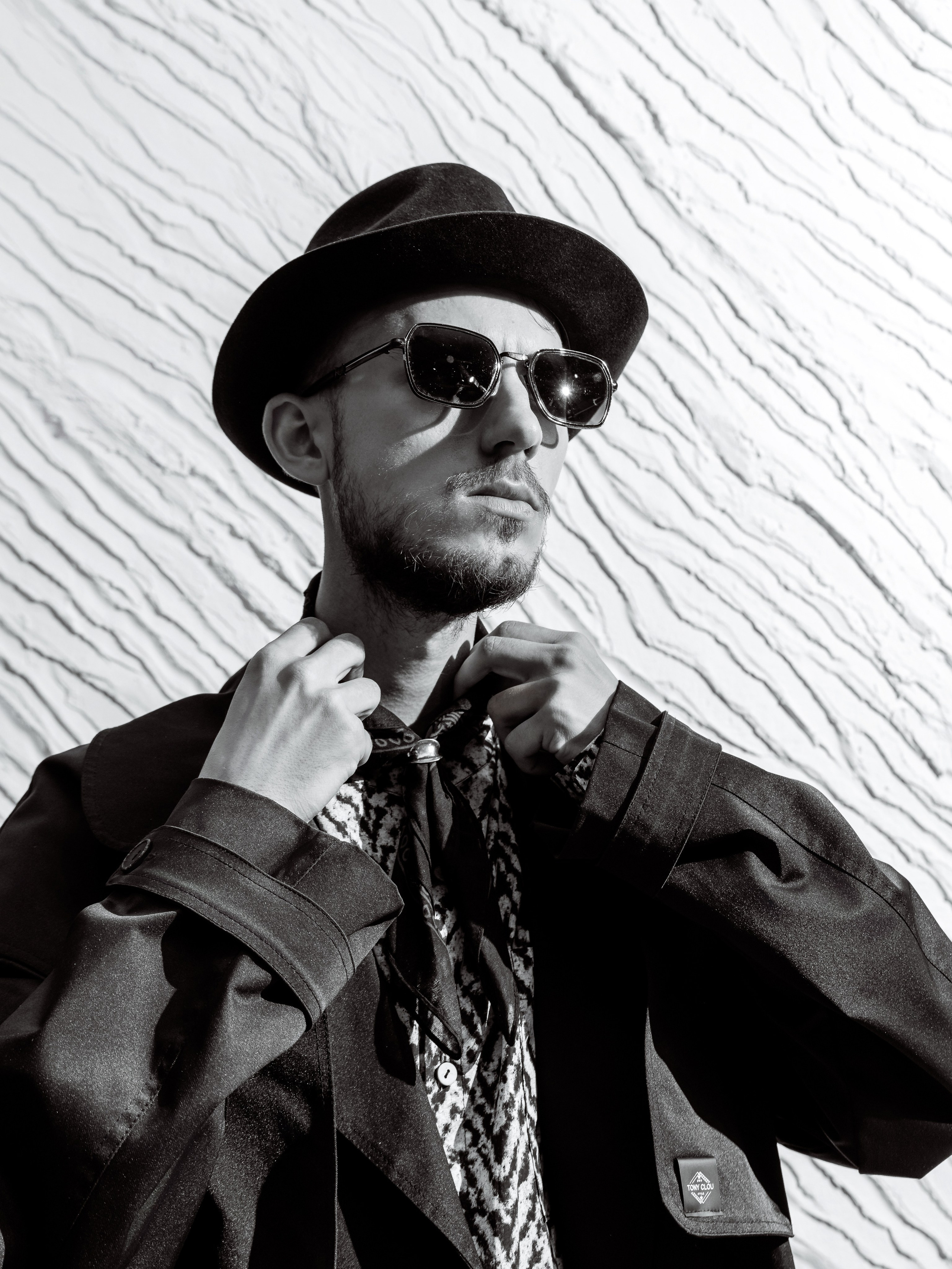 TONY CLOU. Съёмка в кофейне. Фотограф Виталий Хайлов, Екатеринбург