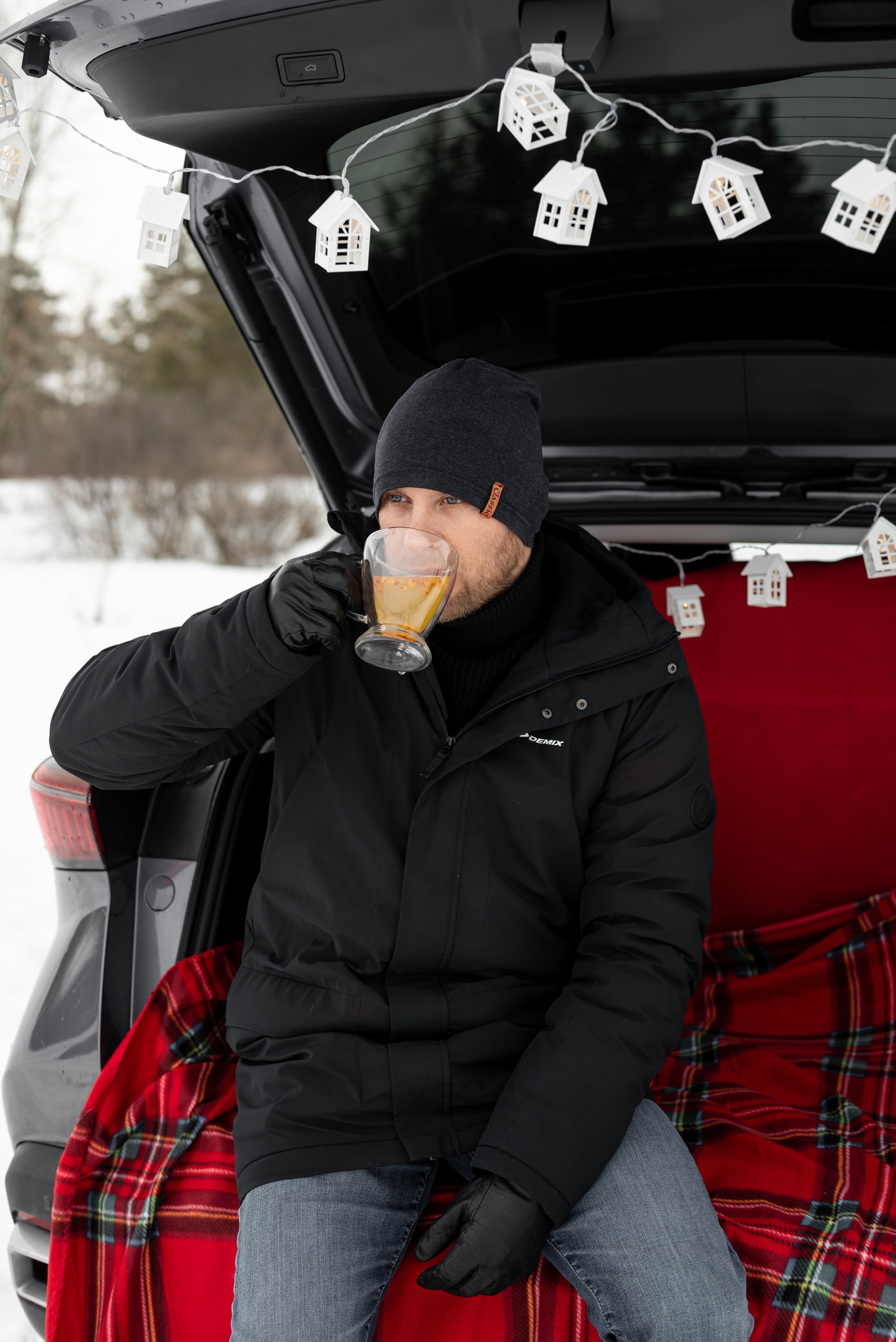 Фотопроект с Платоном и машиной на улице. Фотограф в городе Салават