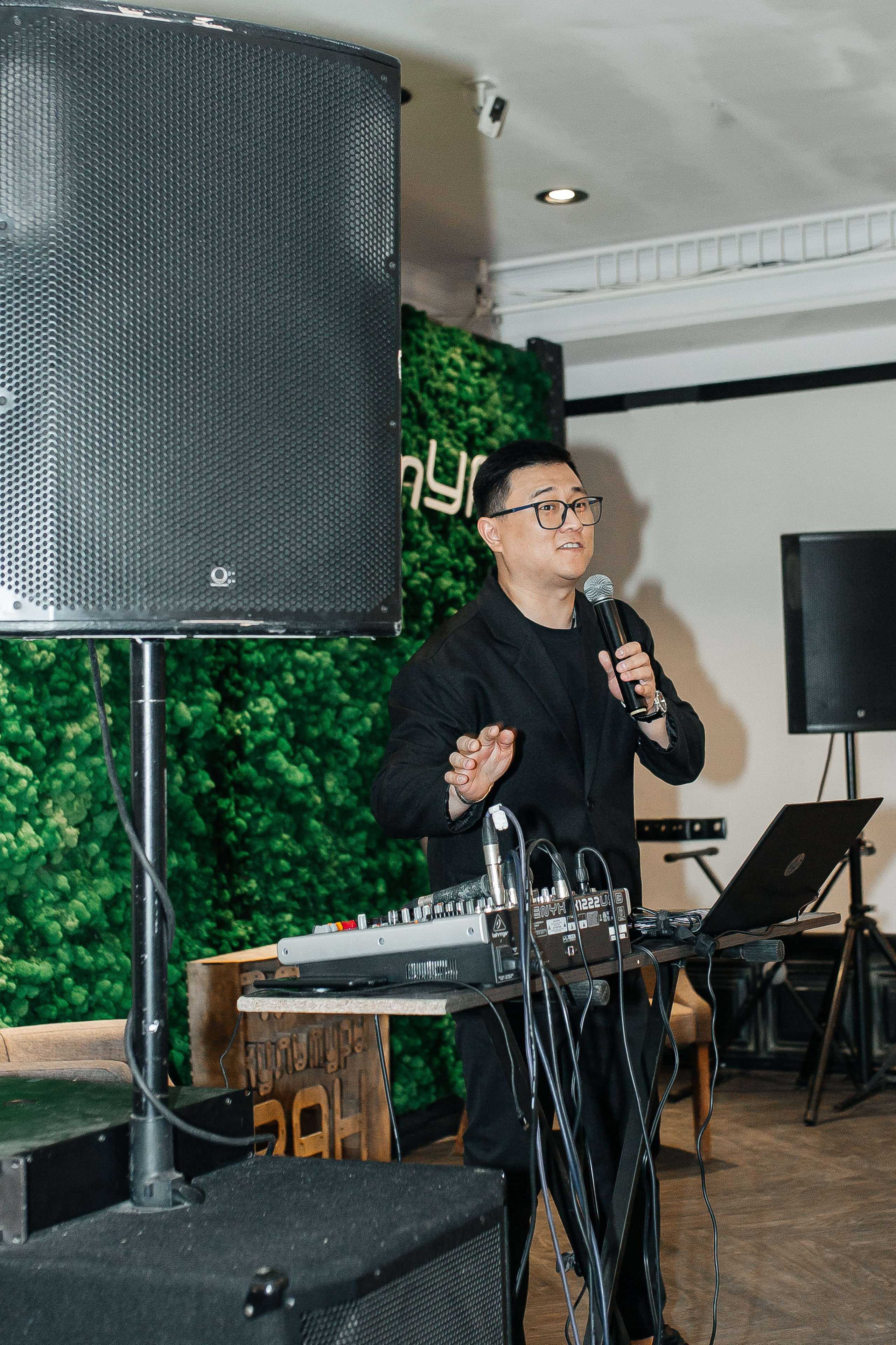 Сакуре 1 годик