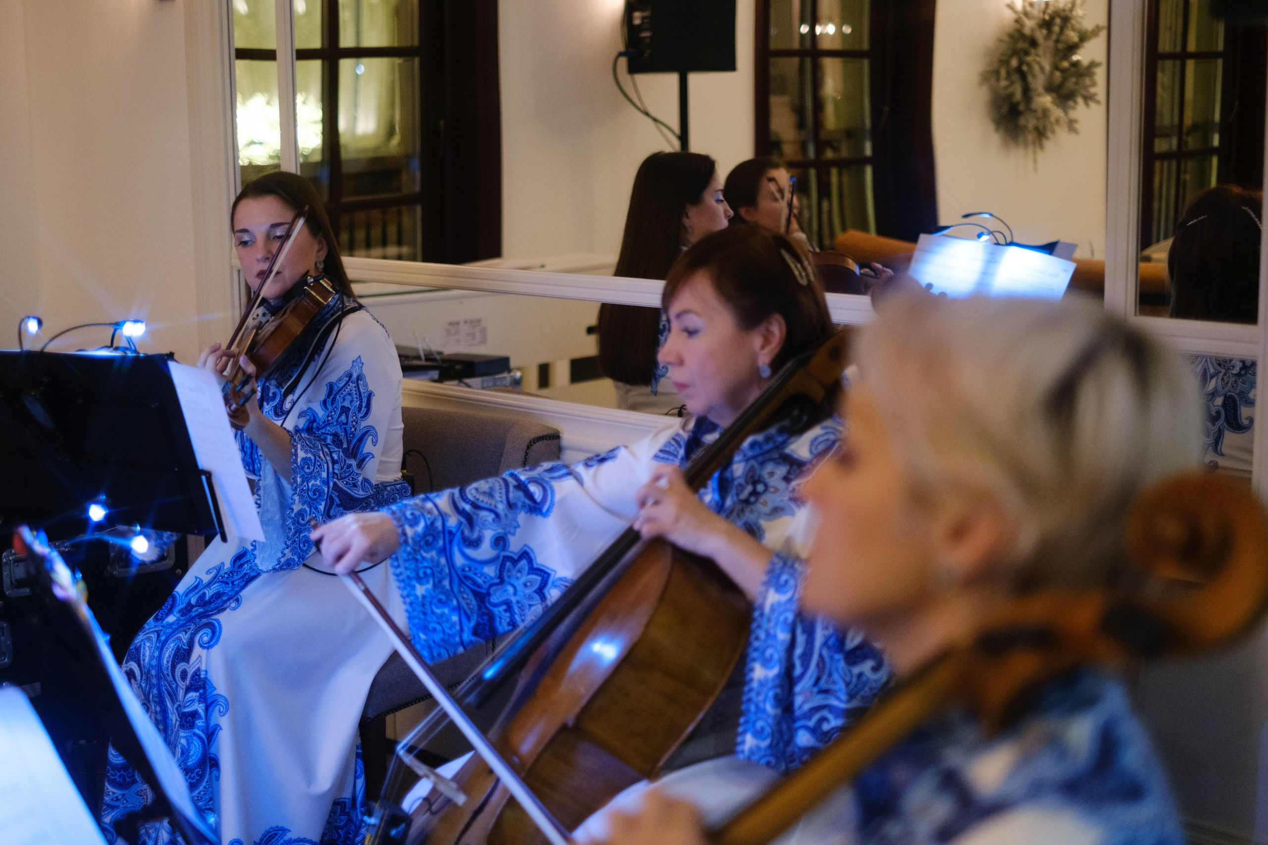 Новогодний репортаж из парка «Новый Херсонес» | Фотограф Илья Желдак. Профессиональная фотосъемка в Крыму. Натуральные эмоции и живые кадры. Забронируйте дату прямо сейчас!
