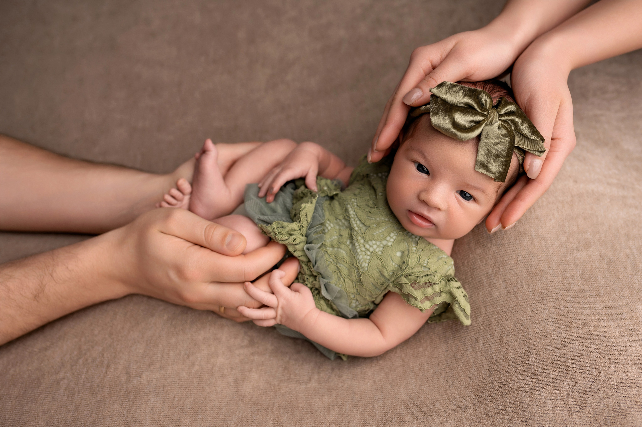 Новорождённые девочки. Детский фотограф новорождённых в Минске Боровик Екатерина