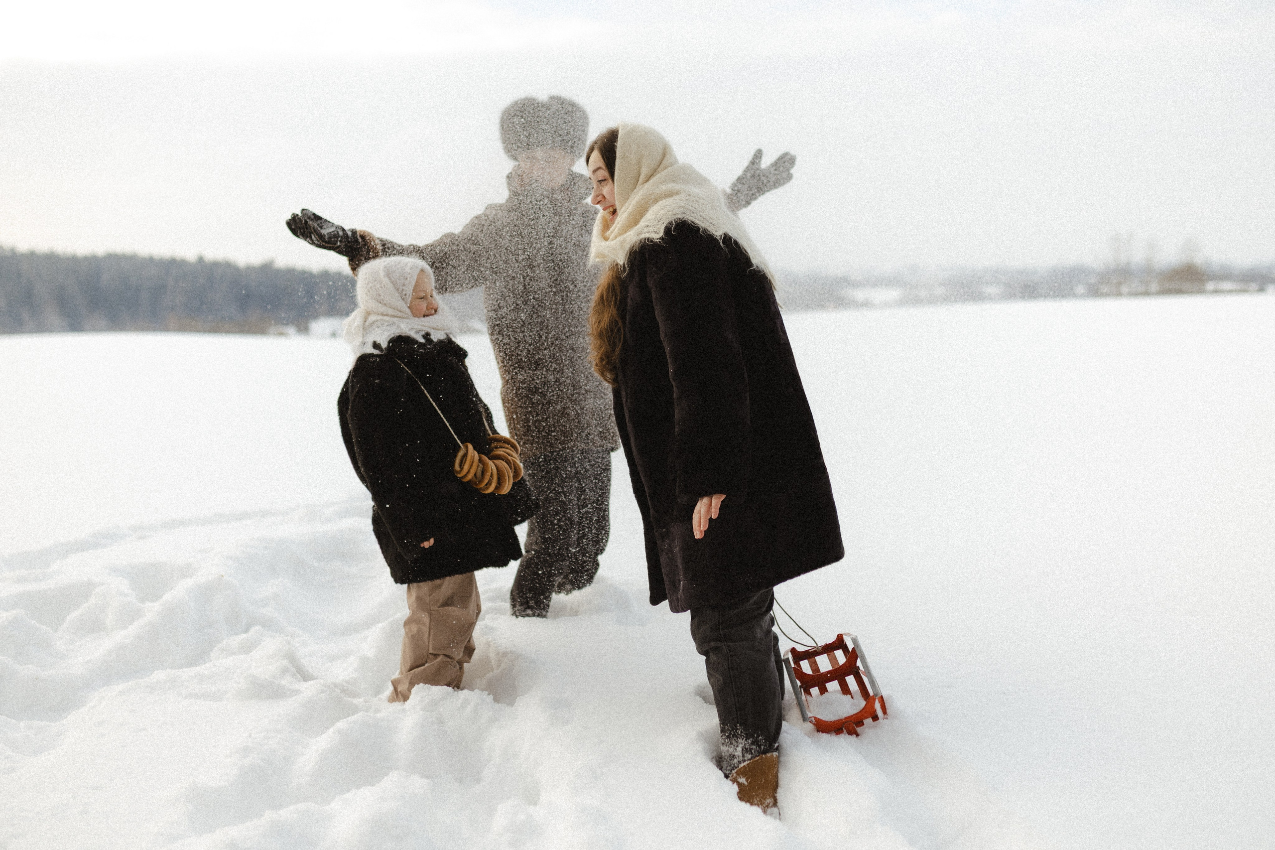 Зима не холодная, когда рядом свои. Семейный фотограф в Москве Алина Савченко