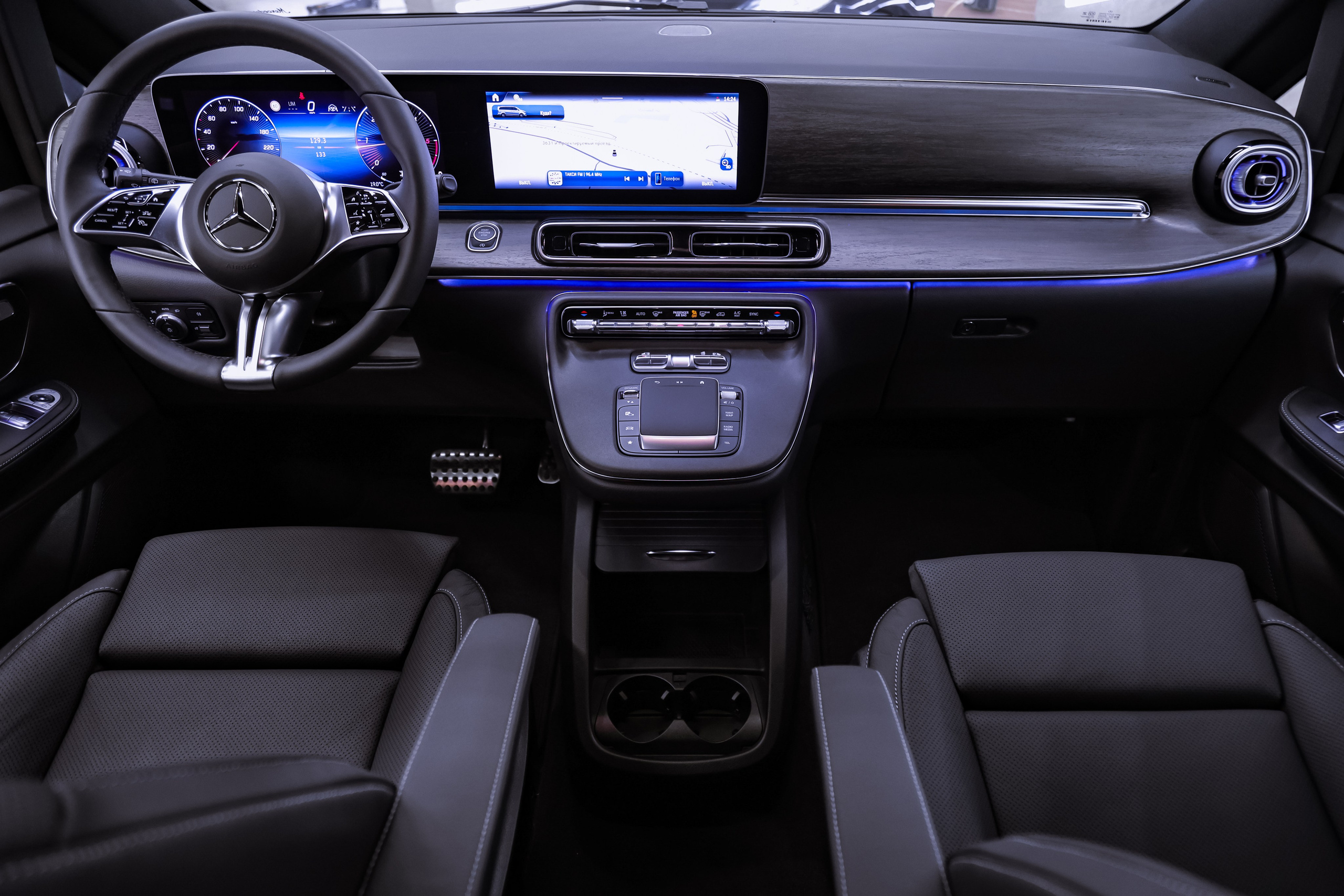 2024 MERCEDES BENZ V 300 d 4MATIC. Mixturecaptures