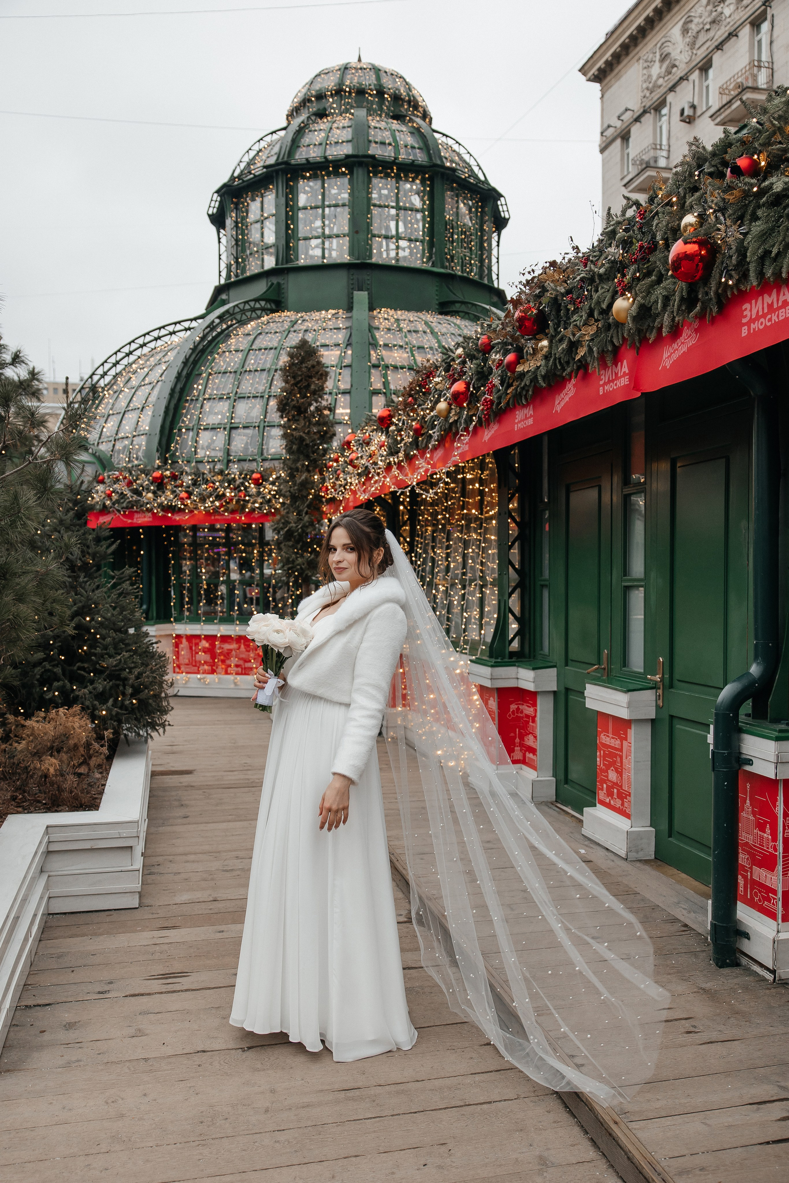 Новогодняя свадебная фотосессия зимой