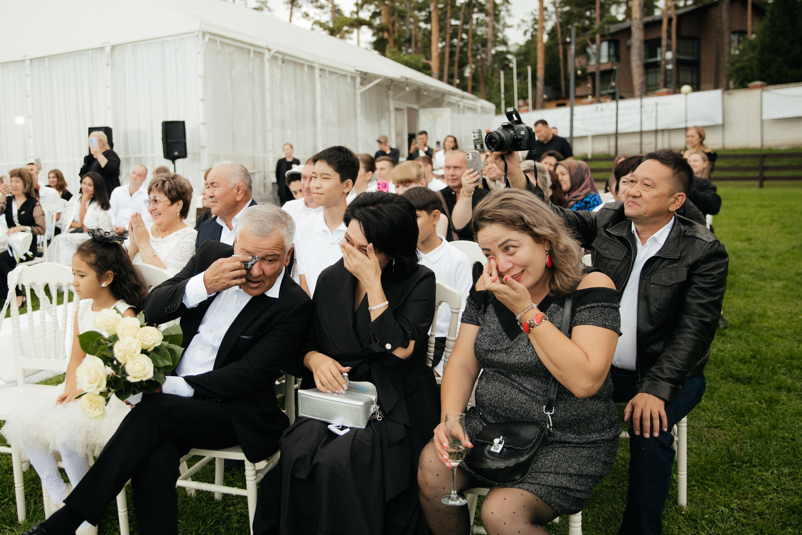 Александр и Адина. Фотограф Барнаул Полина Теплова