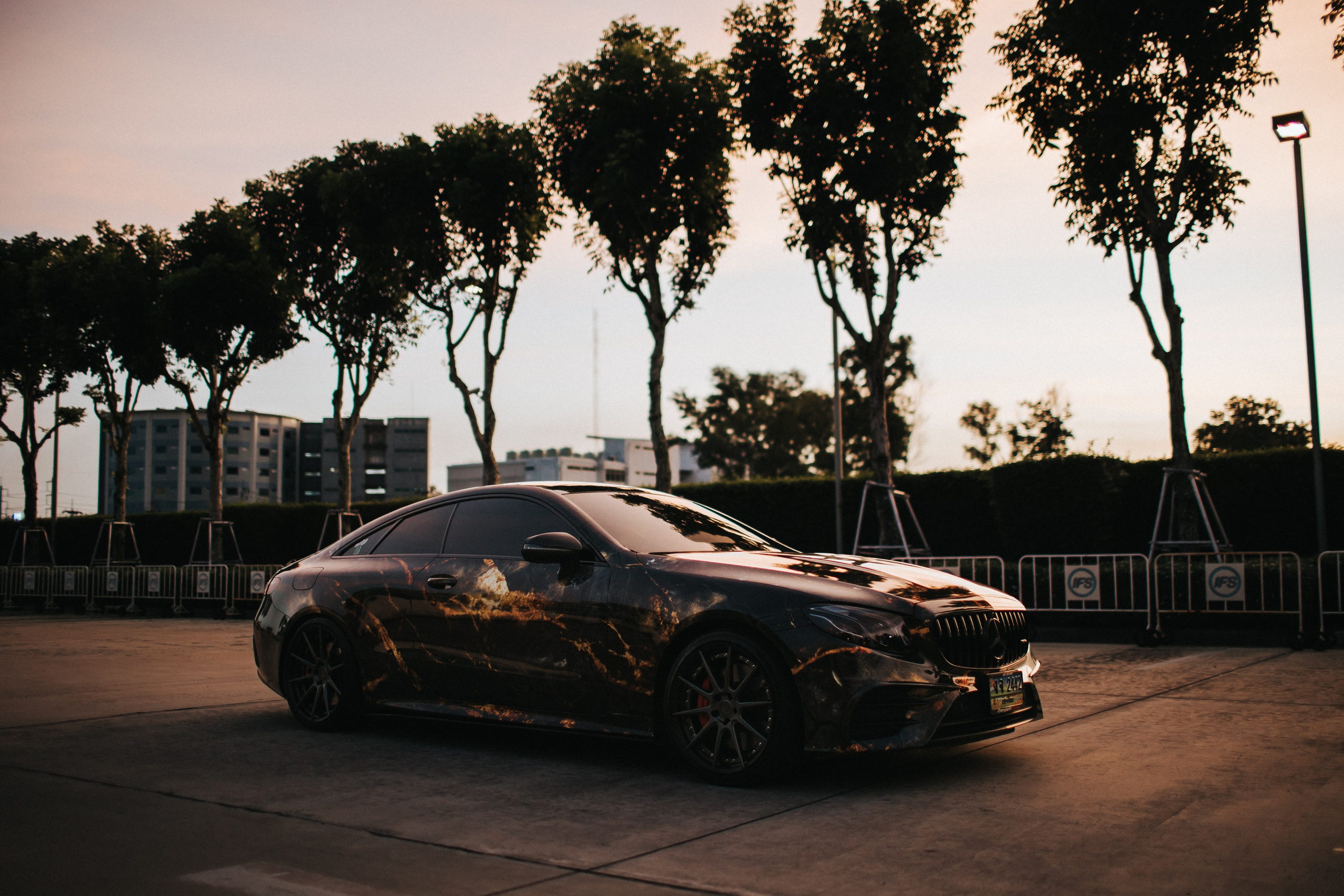 Mercedes Benz E 53. Фотограф в на Пхукете Сергей Войлоков