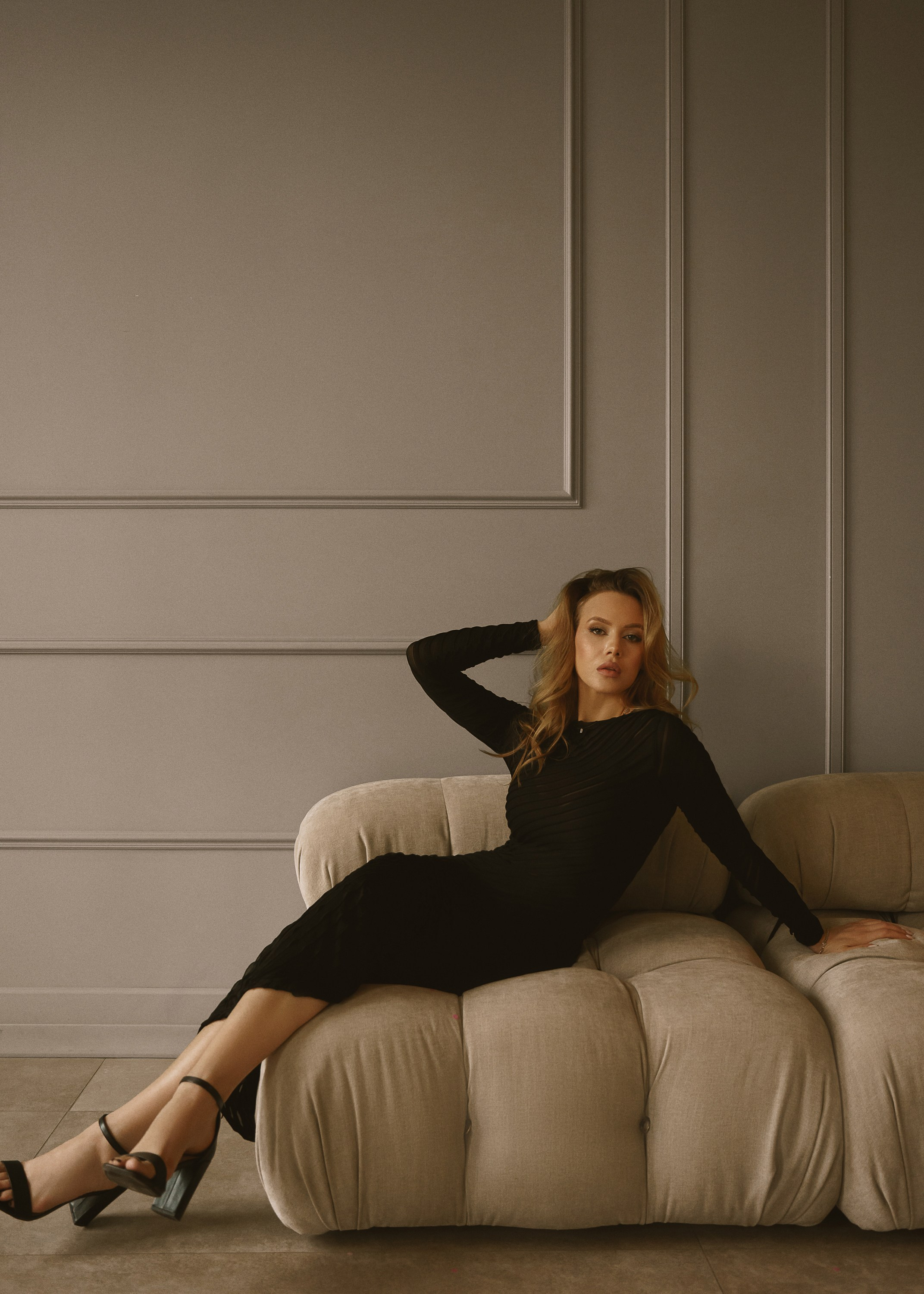 ВИКА И БАКС. Женский портрет