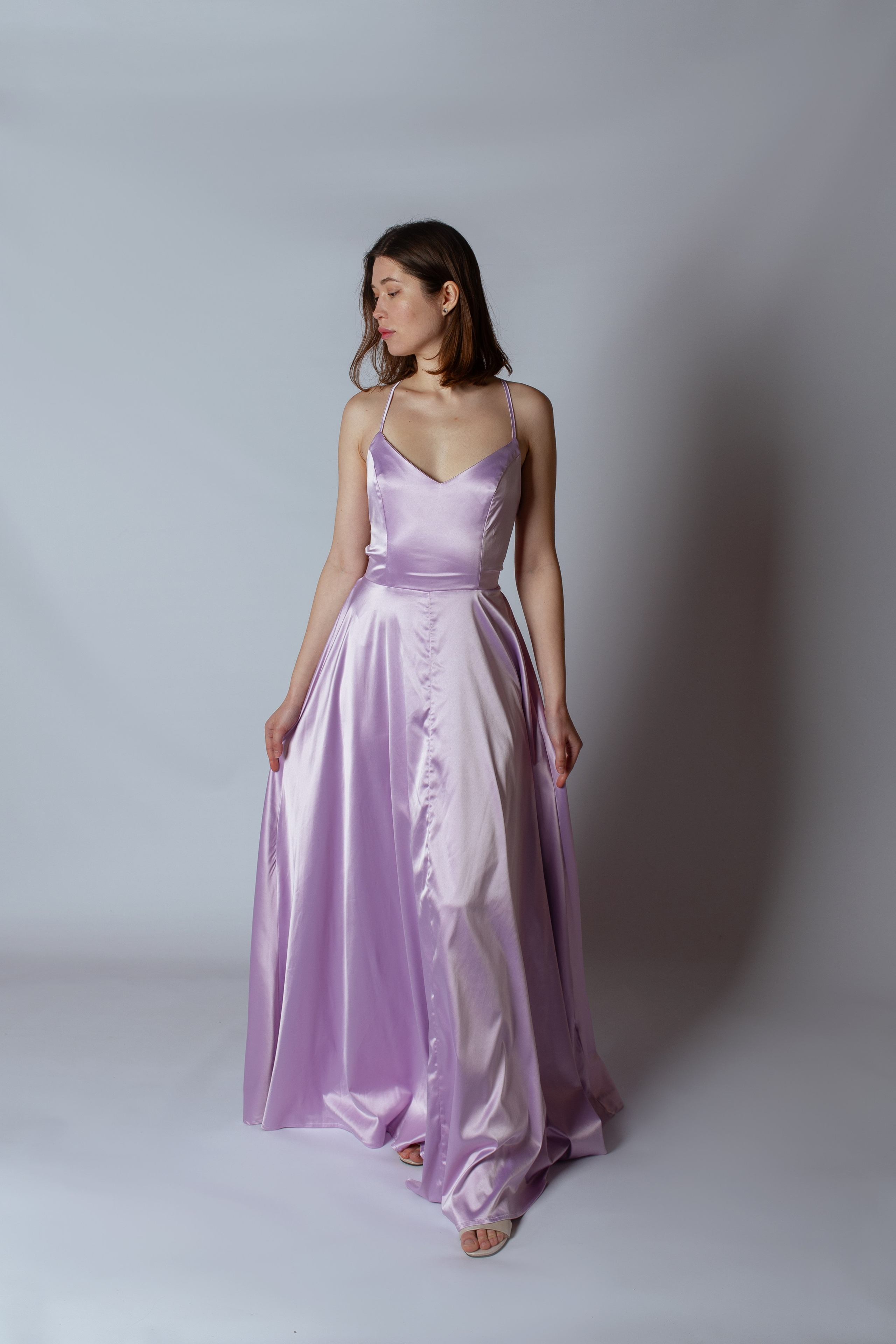Нежно-сиреневое платье в пол в аренду
