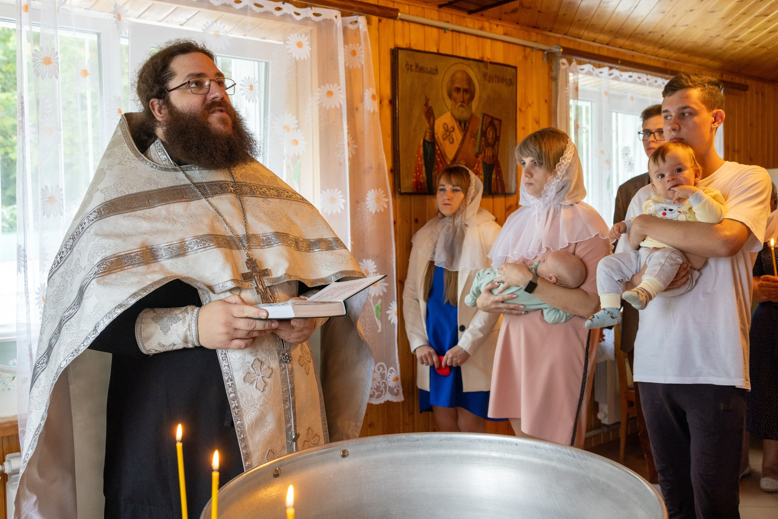 Образец репортажа крещения оригиналы, без искажений, без вспышки, светосильная оптика!. Фотограф в Туле Крупский АнДРей. Фотостудия «КАДР71» в Туле