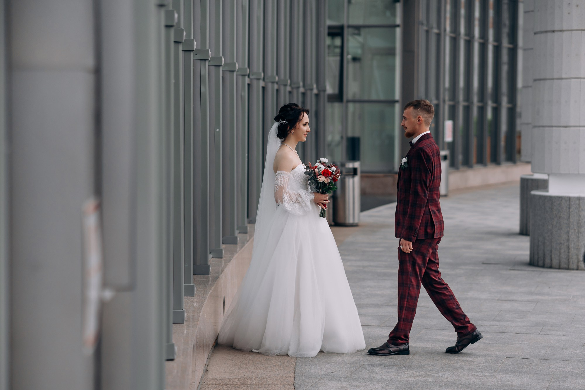 Свадебная фотосессия летом с выездной регистрацией. Свадебный и репортажный фотограф в Ярославле Евгений Сальников