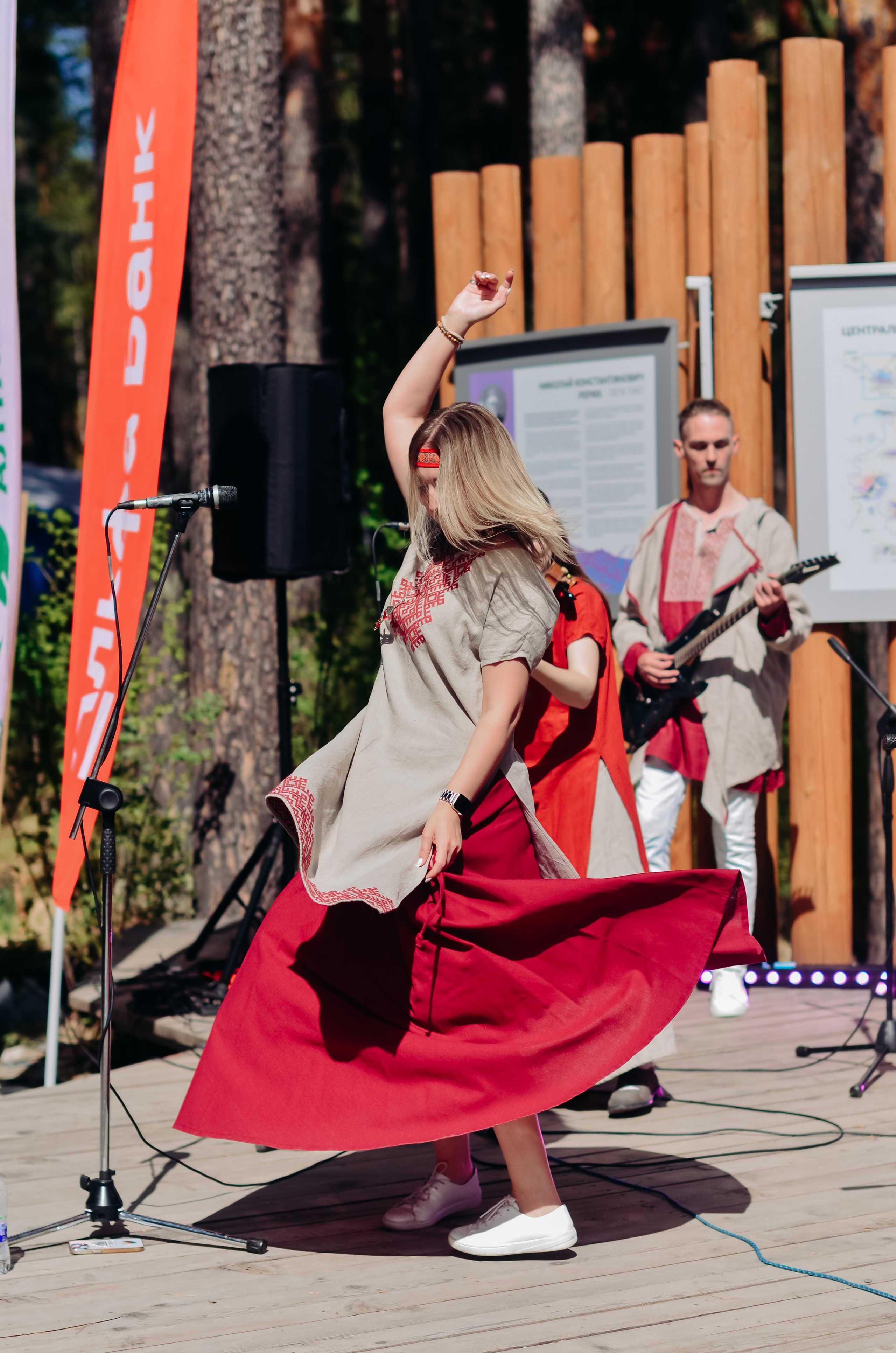 Фестиваль «Цветение Маральника на Алтае 2025». Фоторепортаж. Денисова Аля — фотограф для парных съемок и индивидуальных историй в Барнауле