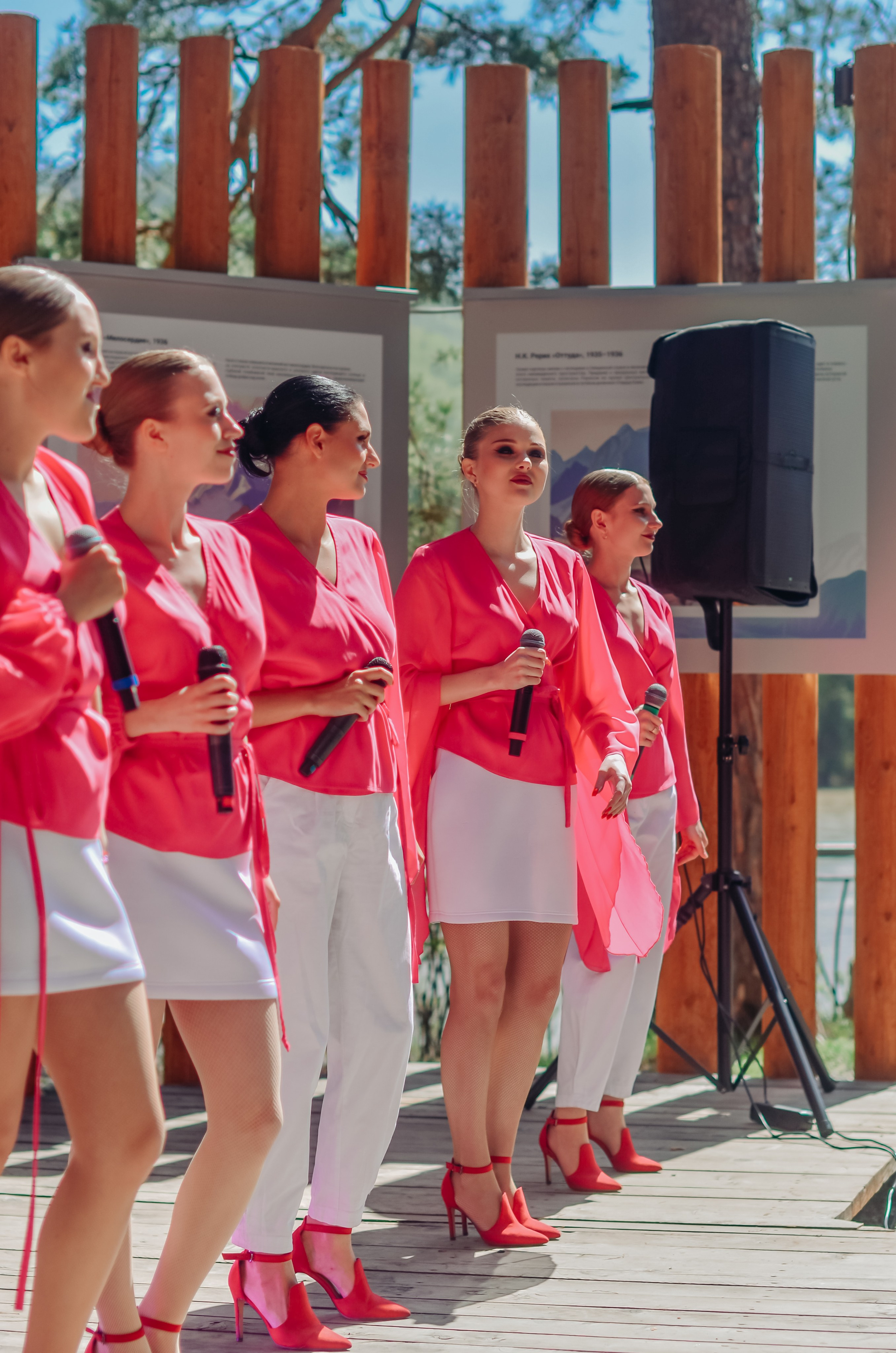 Фестиваль «Цветение Маральника на Алтае 2025». Фоторепортаж. Денисова Аля — фотограф для парных съемок и индивидуальных историй в Барнауле