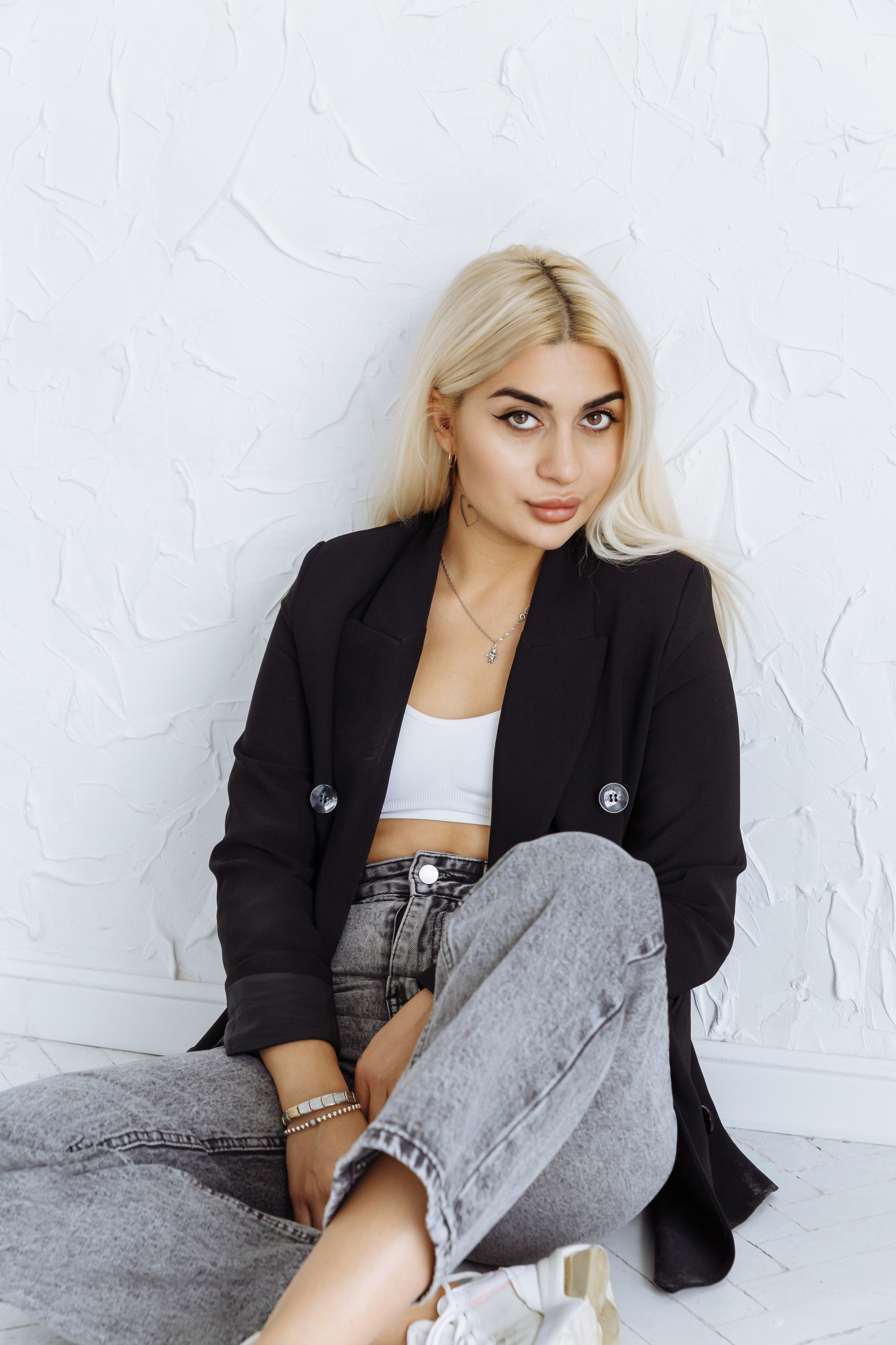 Сабина в студии. Событийный фотограф Максим Бескоровайновнов