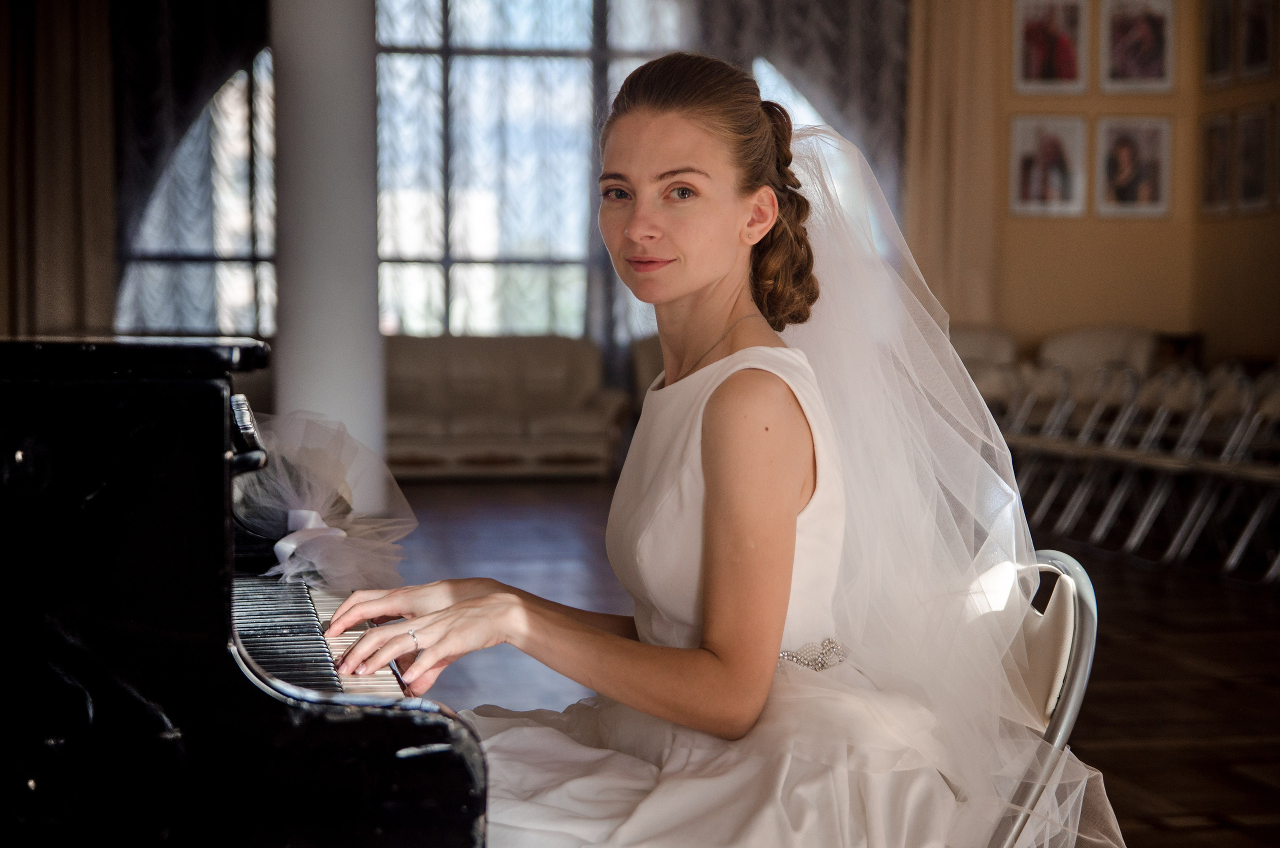 Художественная свадебная фотосессия в городе. Фотограф в Витебске Сергей Томашев