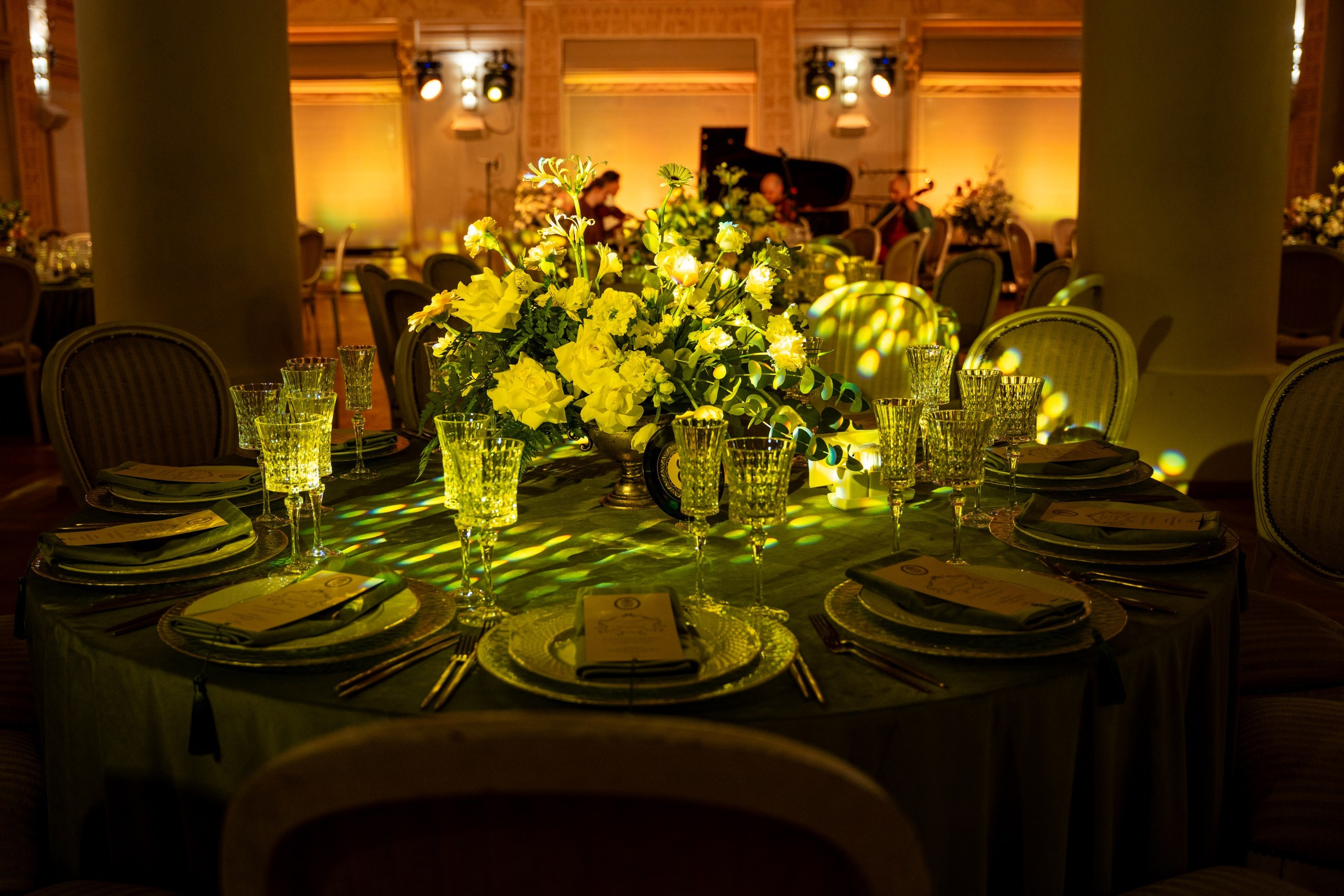 Юбилей в доме Смирнова. Kirillova Studio — мастерская декора и событий Юли Кирилловой