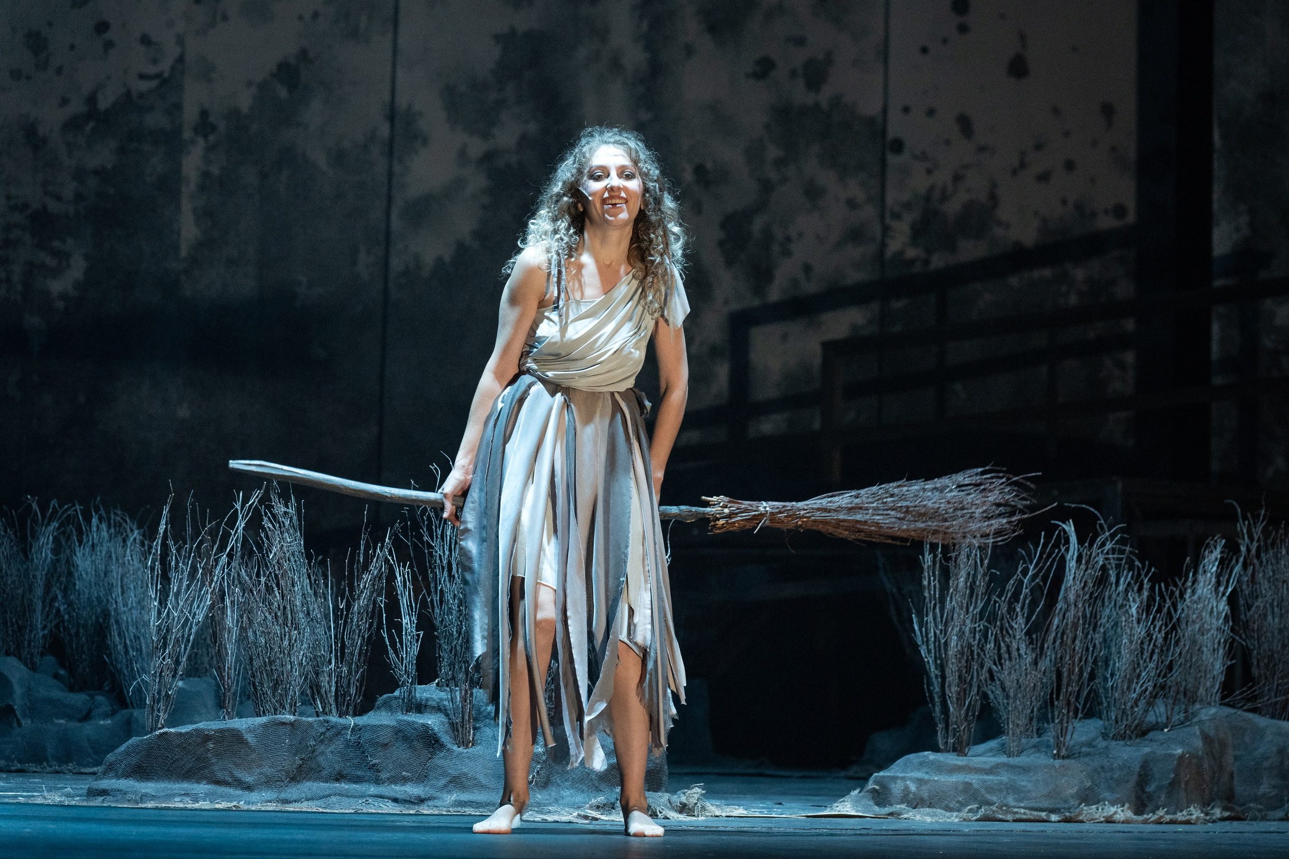 Алтайский молодёжный театр: Яга. Сайт фотографа Сергея Абрамова