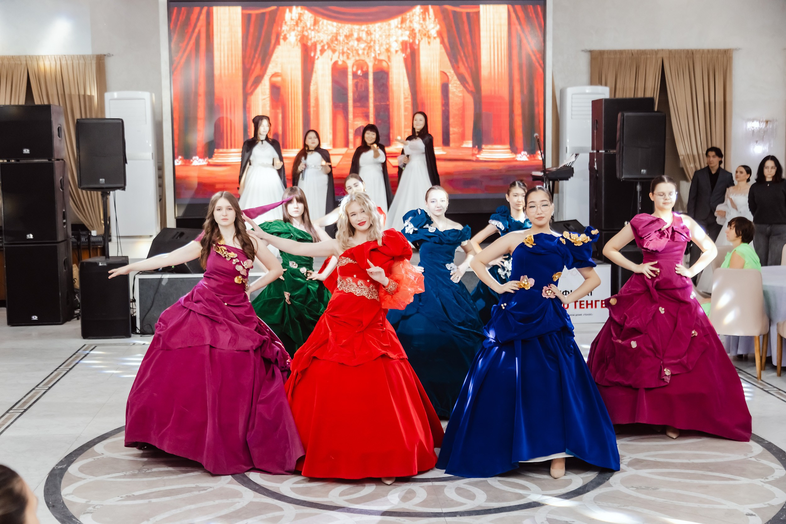 Большой Отчетный Бал Музыкального Дома Голос. Кипятком Павлодар