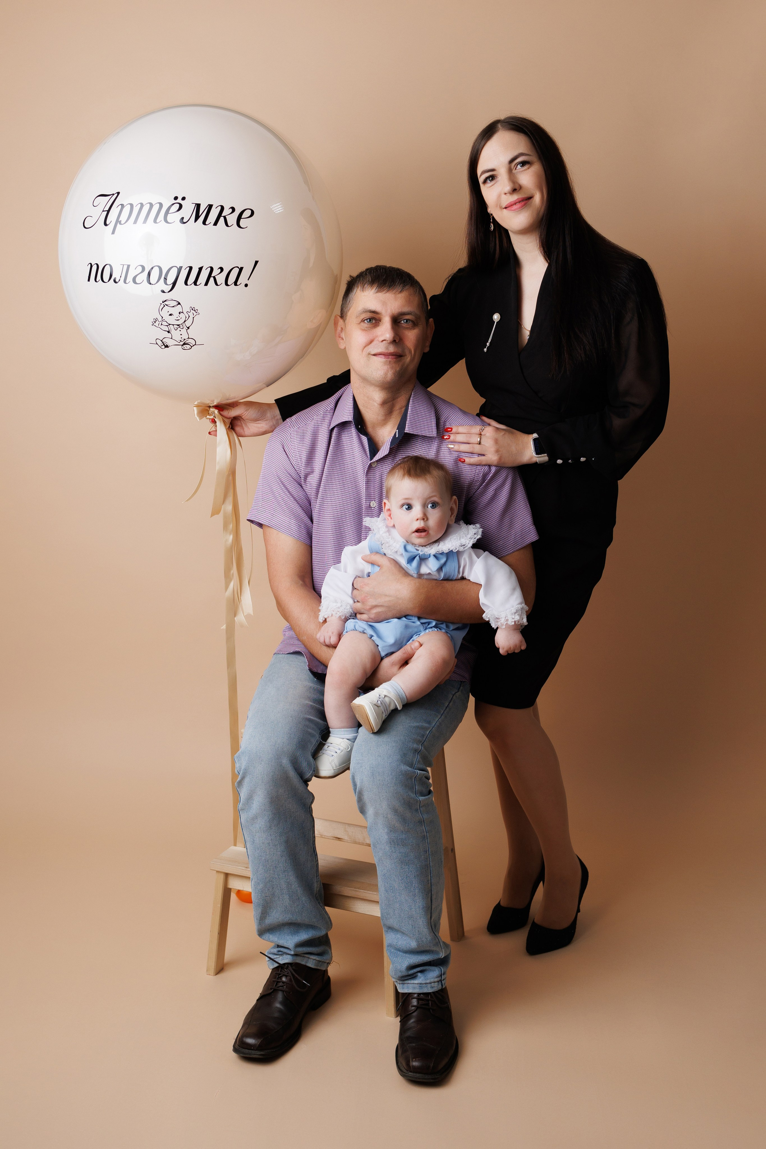 Артемке полгодика. Фотограф новорожденный малышей Новосибирск