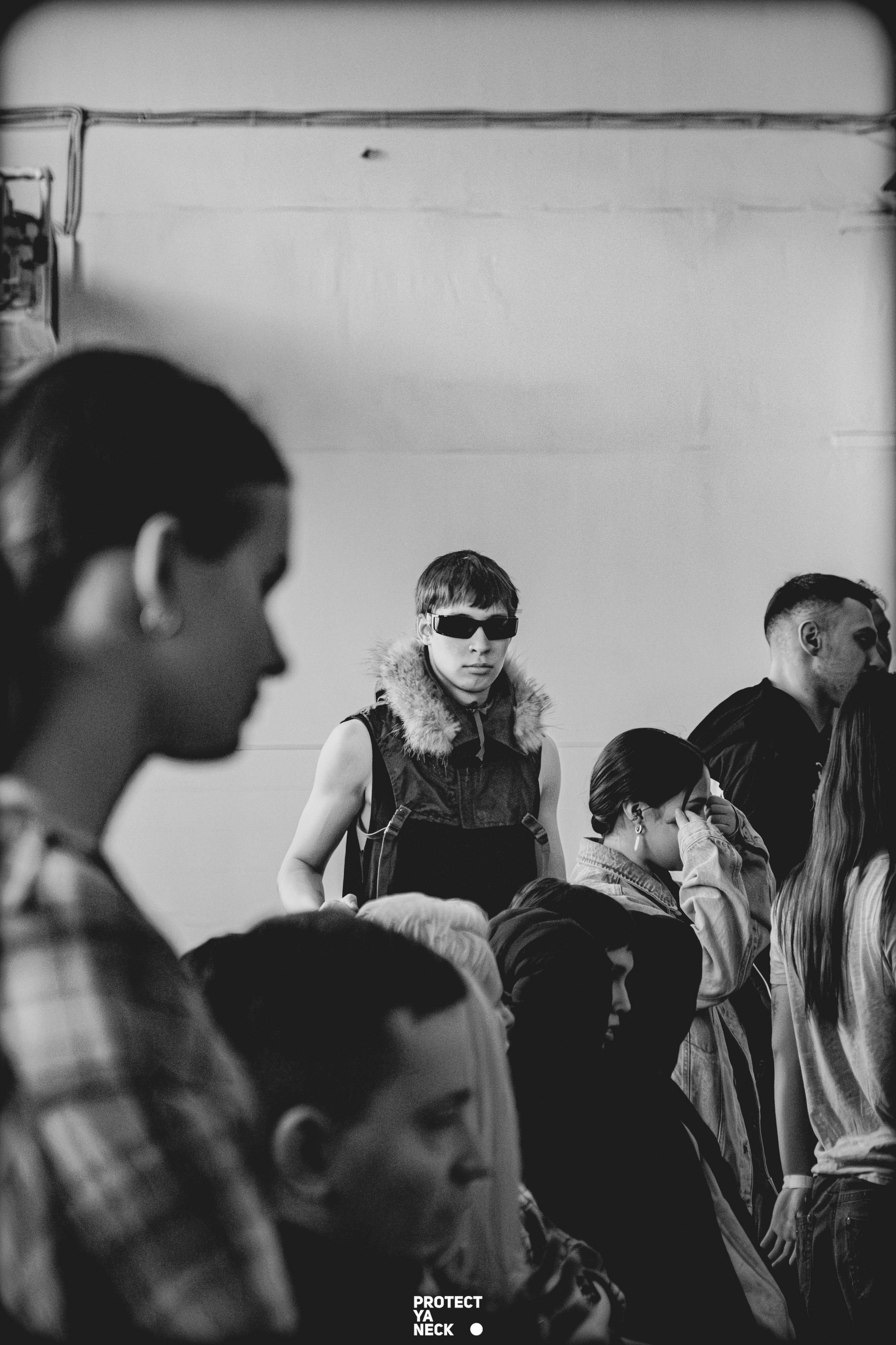 PROTECT YA NECK 22/03 (@youlovebu). Соня бу тебя сфоткала