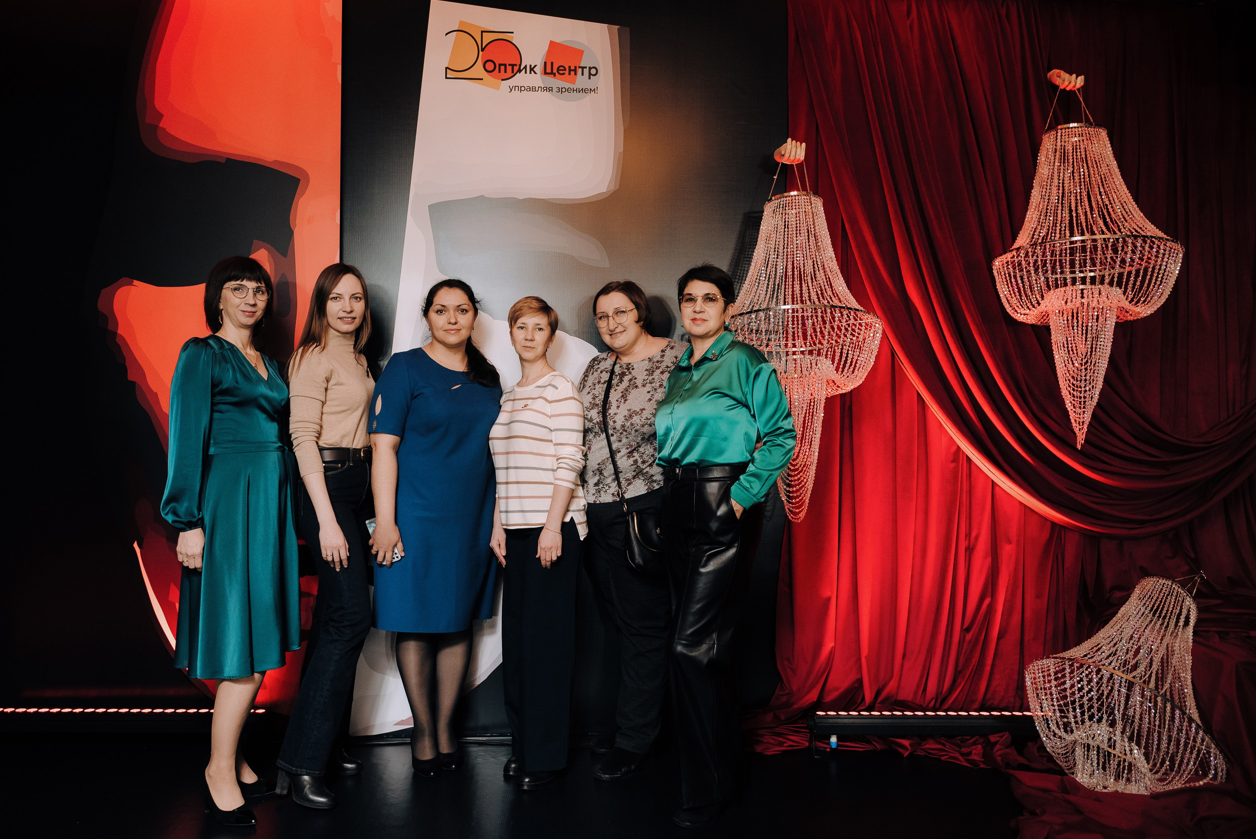 СПЕКТАКЛЬ «ВОЛШЕБНЫЕ ОЧКИ» ОПТИК-ЦЕНТР. Репортажный фотограф Зуев Роман г. Челябинск