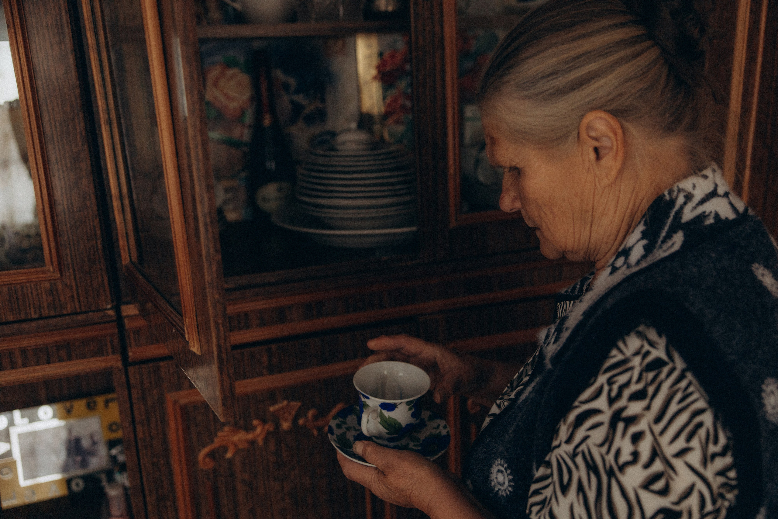 Аня и бабушка. Семейный фотограф Губкин/Старый Оскол