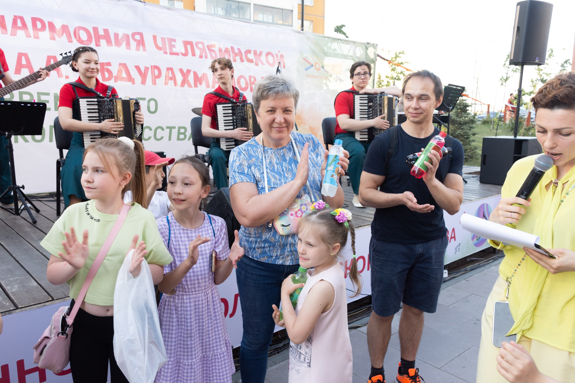 Фестиваль современного исполнительского искусства (Сквер Академ Риверсайд). Фотограф Максим Буряк