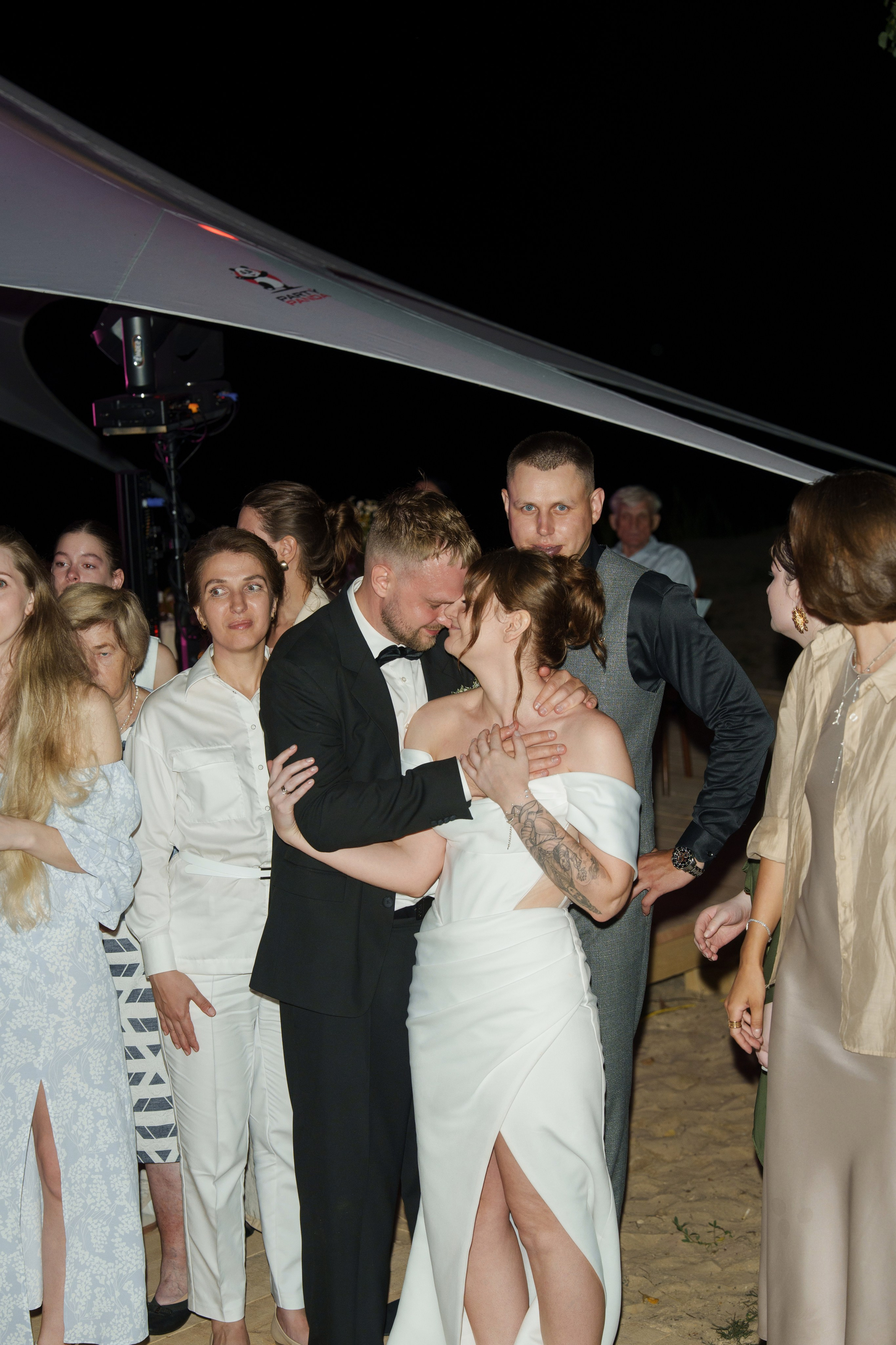 Михаил и Ольга (банкетная часть г. Брянск). Свадебный и репортажный фотограф Элина Козырьянова