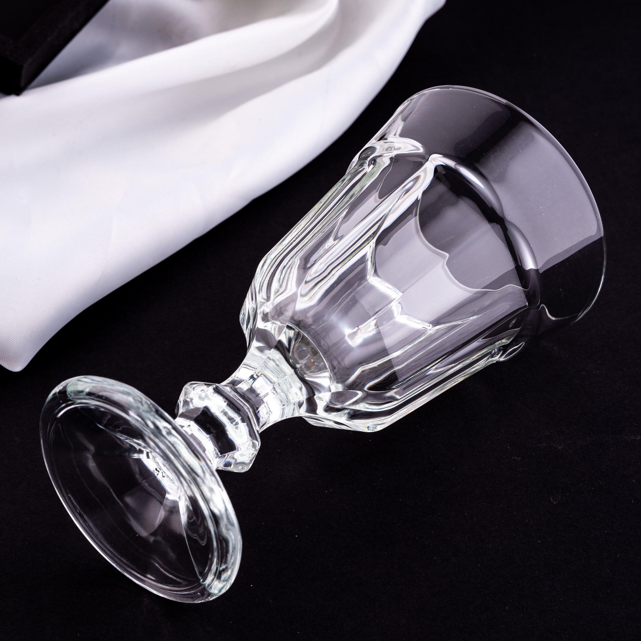 БОКАЛЫ. Раптовый Александр Предметный и рекламный фотограф в Москве