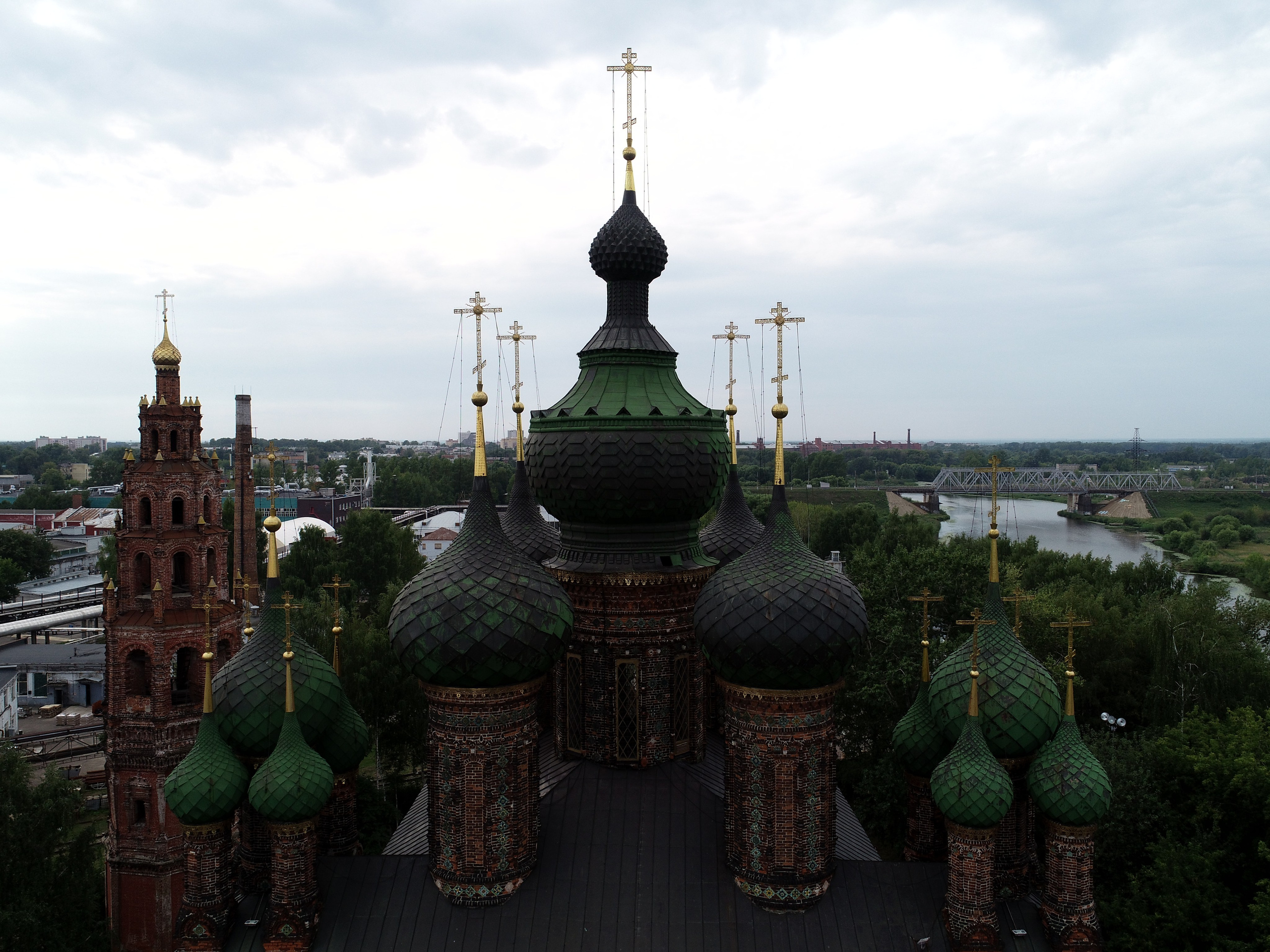 Аэросъёмка в Ярославле дрон квадрокоптер — портфолио Грибов Медиа. Фото и видеосъёмка в Ярославле | Грибов Медиа контент студия  — от 2500 ₽/час